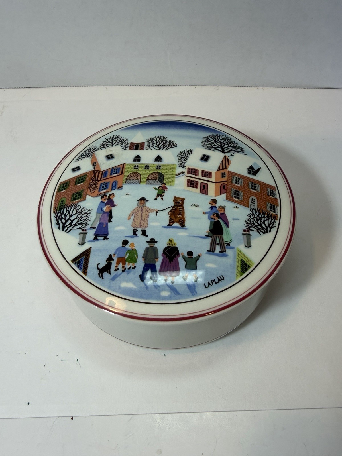 Villeroy & Boch NAIF CHRISTMAS Large Dish Box With Lid 5″ Trinket Candy Nuts
