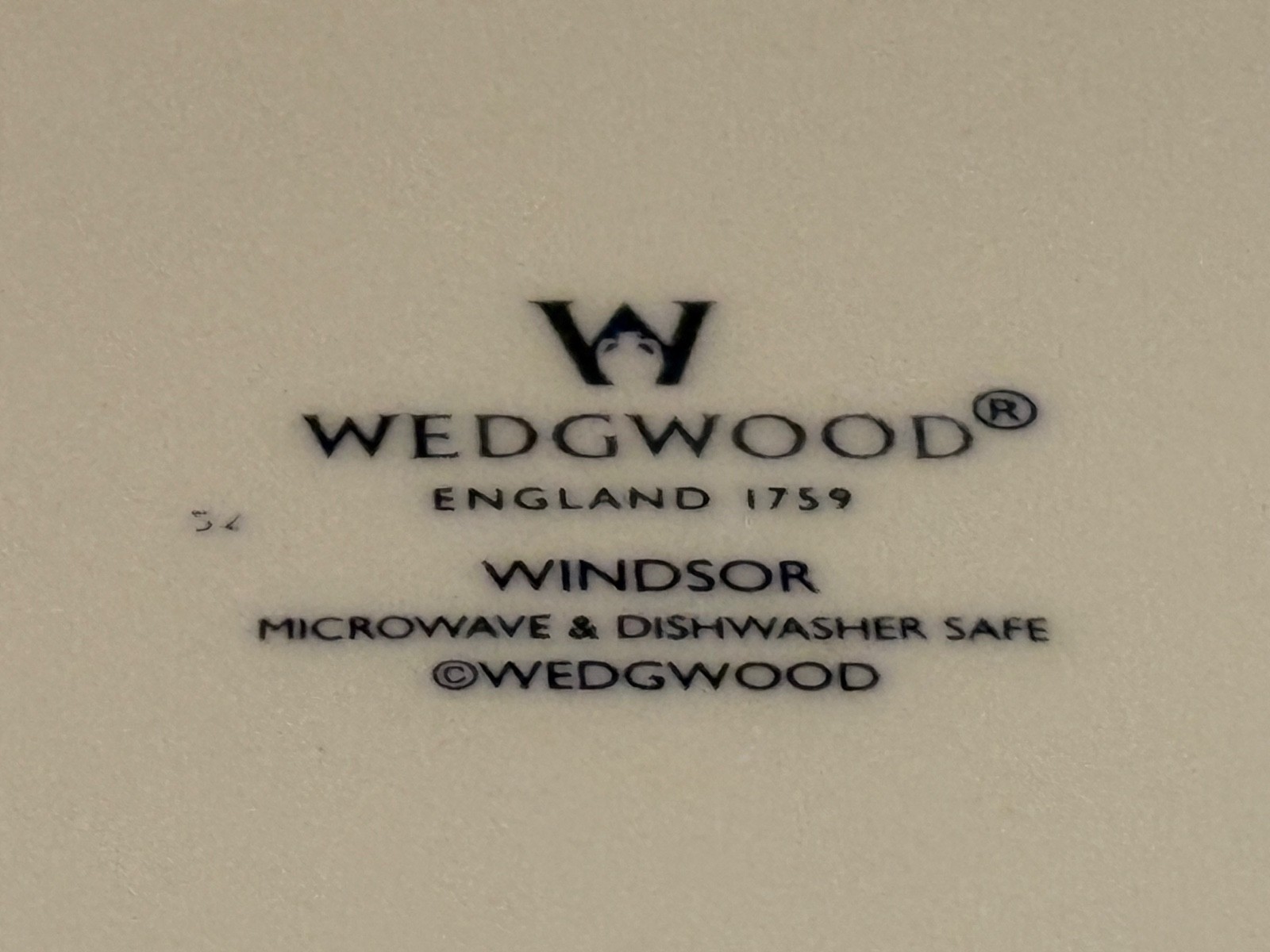 WEDGWOOD * WINDSOR * (3) Dinner Plates / WHITE IVORY – SET (s) of 3 PLATE – DOTS