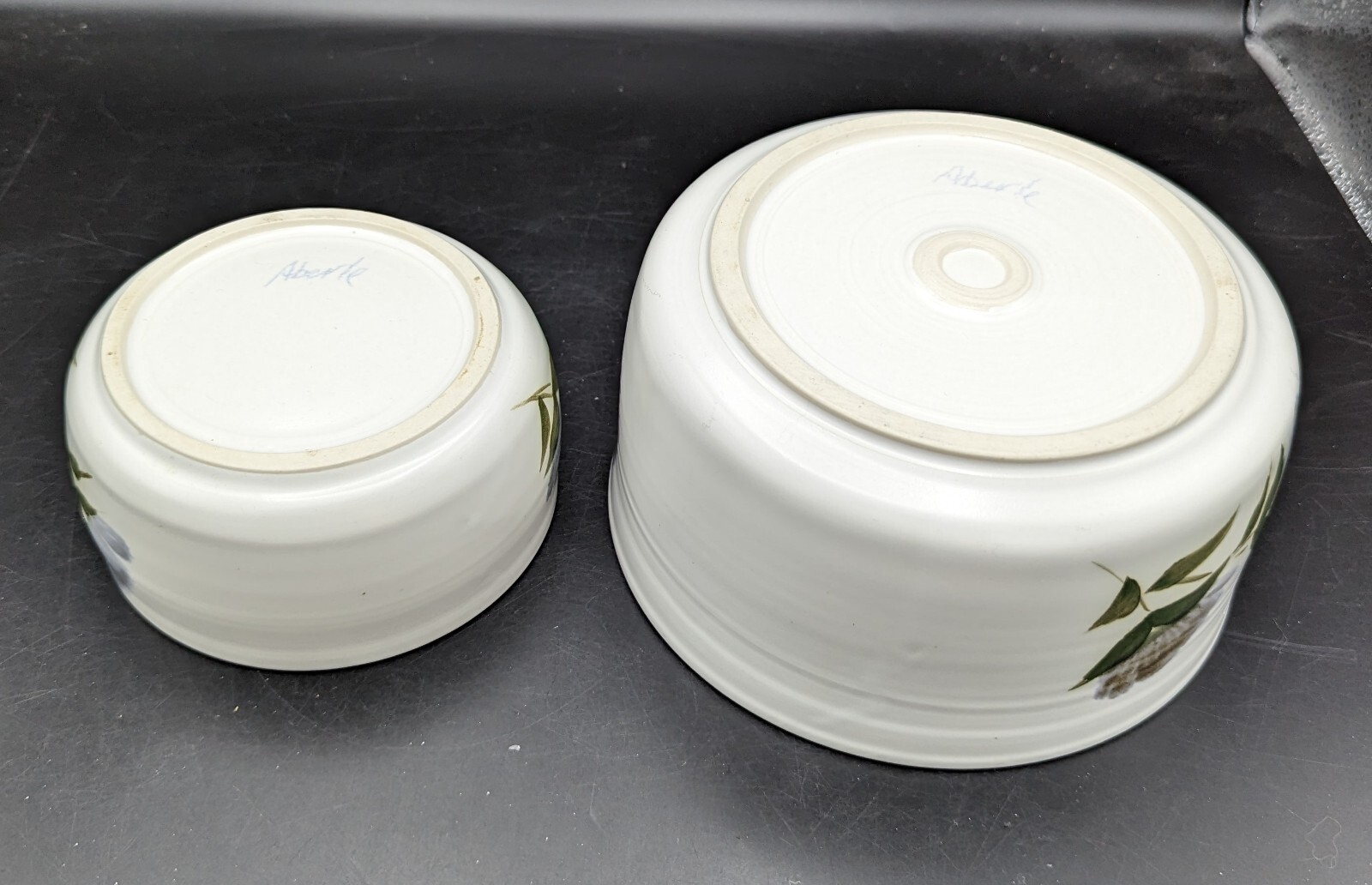 Canadian Pottery Bowls by Aberle Potters Blue Floral Design 7″ & 5″ Matched Set