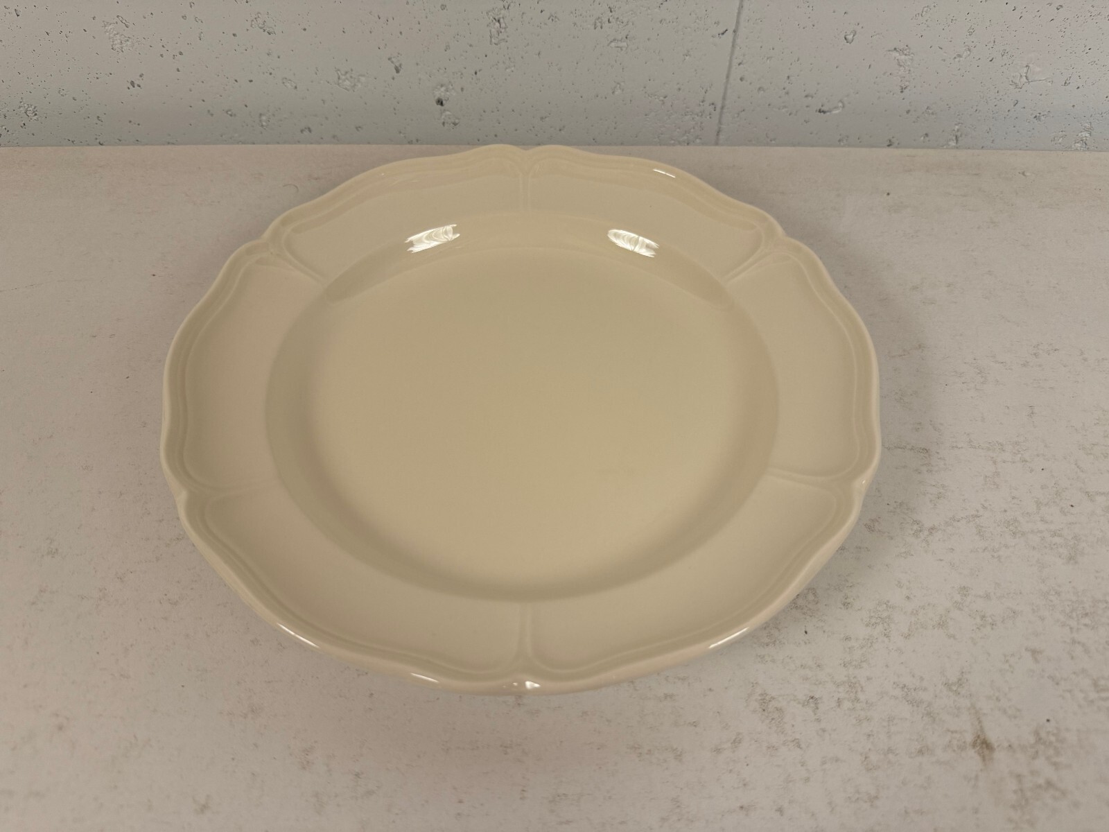 Wedgwood Porcelain Queens Shape Set of 12 Dinner Plates 10 1/4″