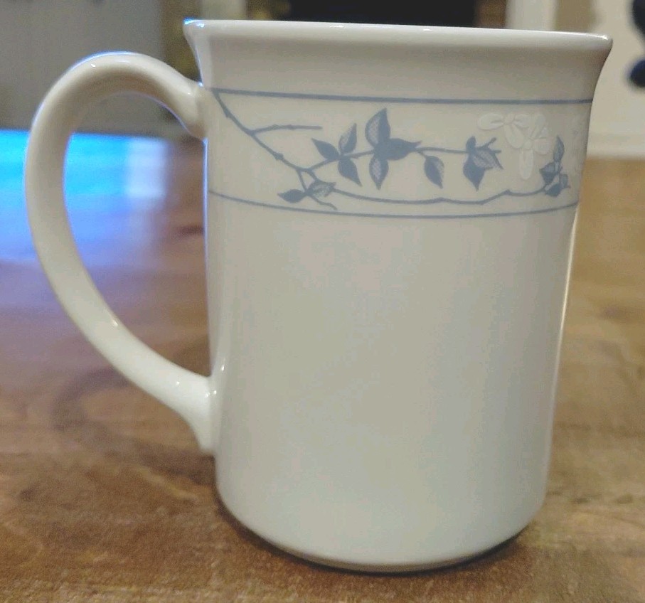 4-Vintage Corelle Corning Ware “FIRST OF SPRING” Tea Cups-Coffee Mugs Set Of 4