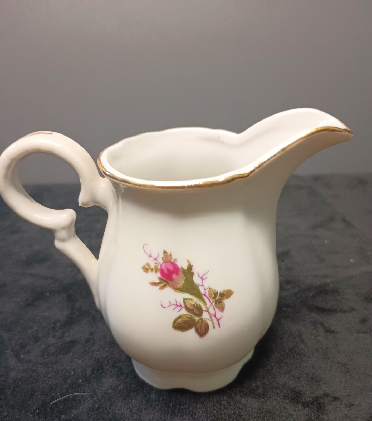 Small China Tea cup and saucer, Creamer, and Sugar bowl with lid / Japan