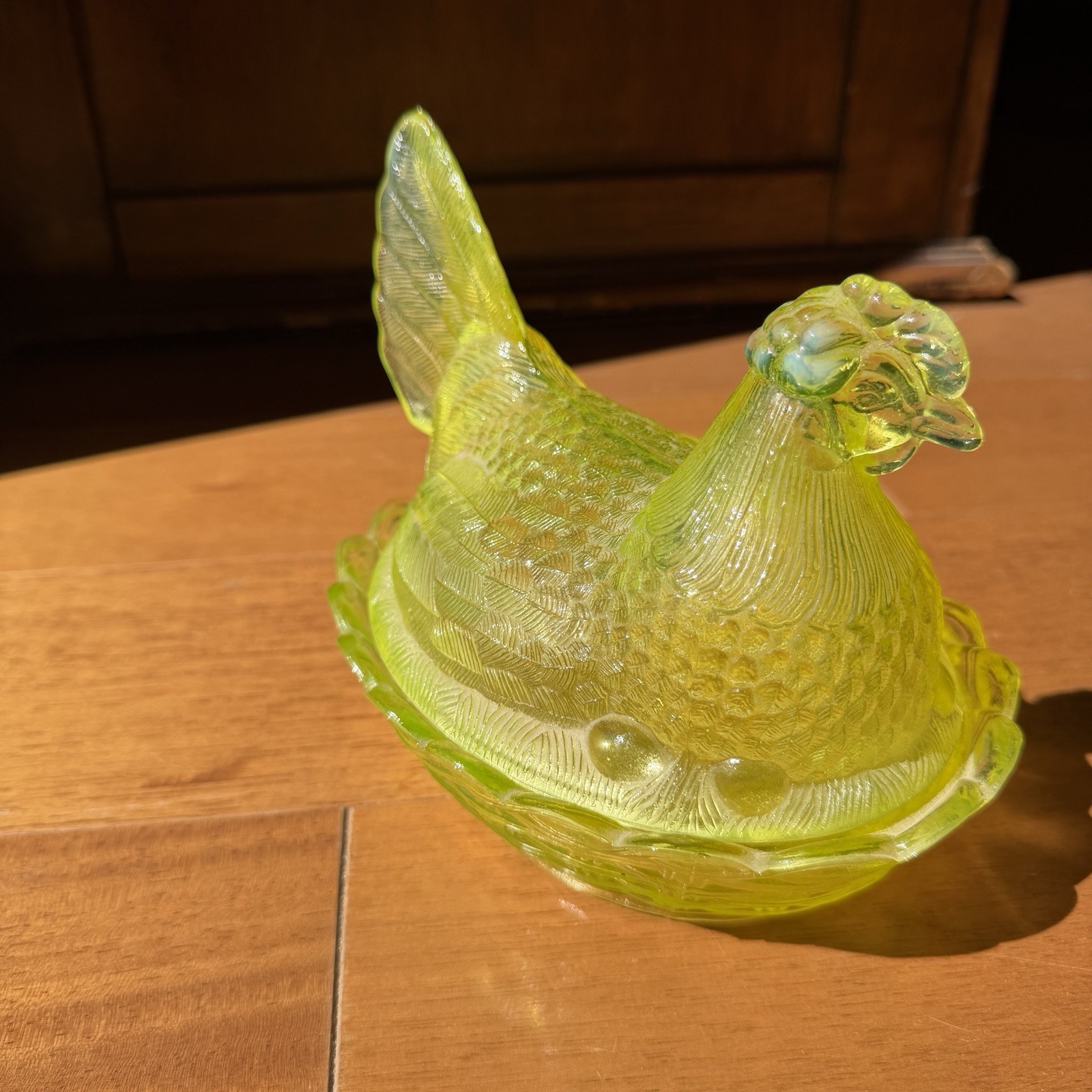 MINT Yellow Uranium Glass Hen on Nest 7” Vtg Covered Candy Dish UV Glow Chicken