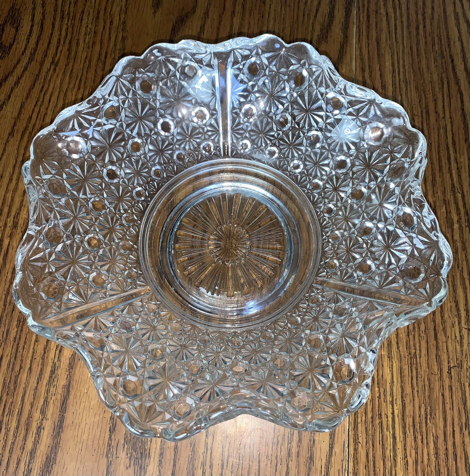 Vintage OVG Old Virginia Glass 10.5” Bowl Daisy & Button Fenton Art Glass Dish