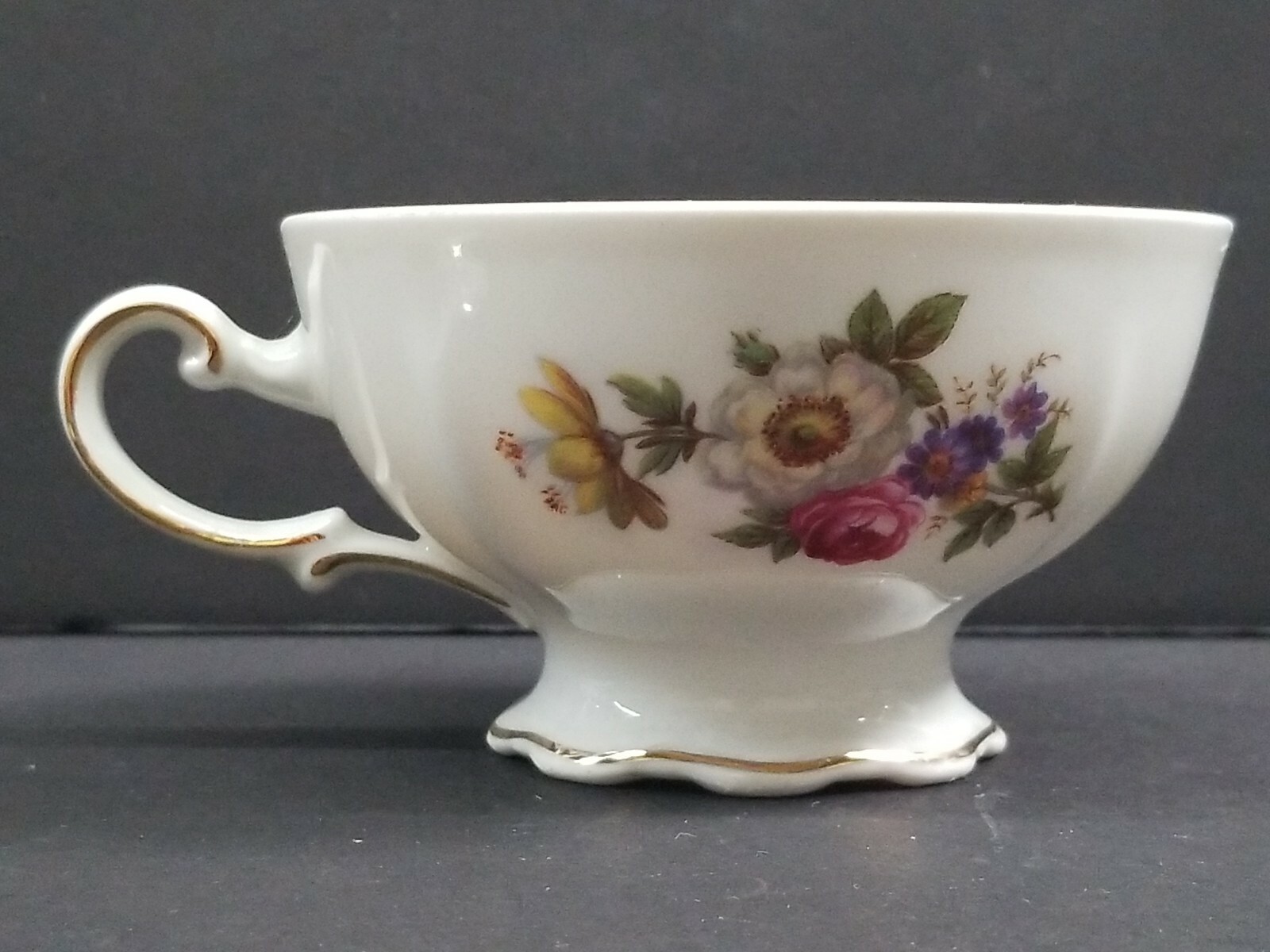 Mitterteich Bavaria Meissen Floral Cup 4″ Gold Trim Germany