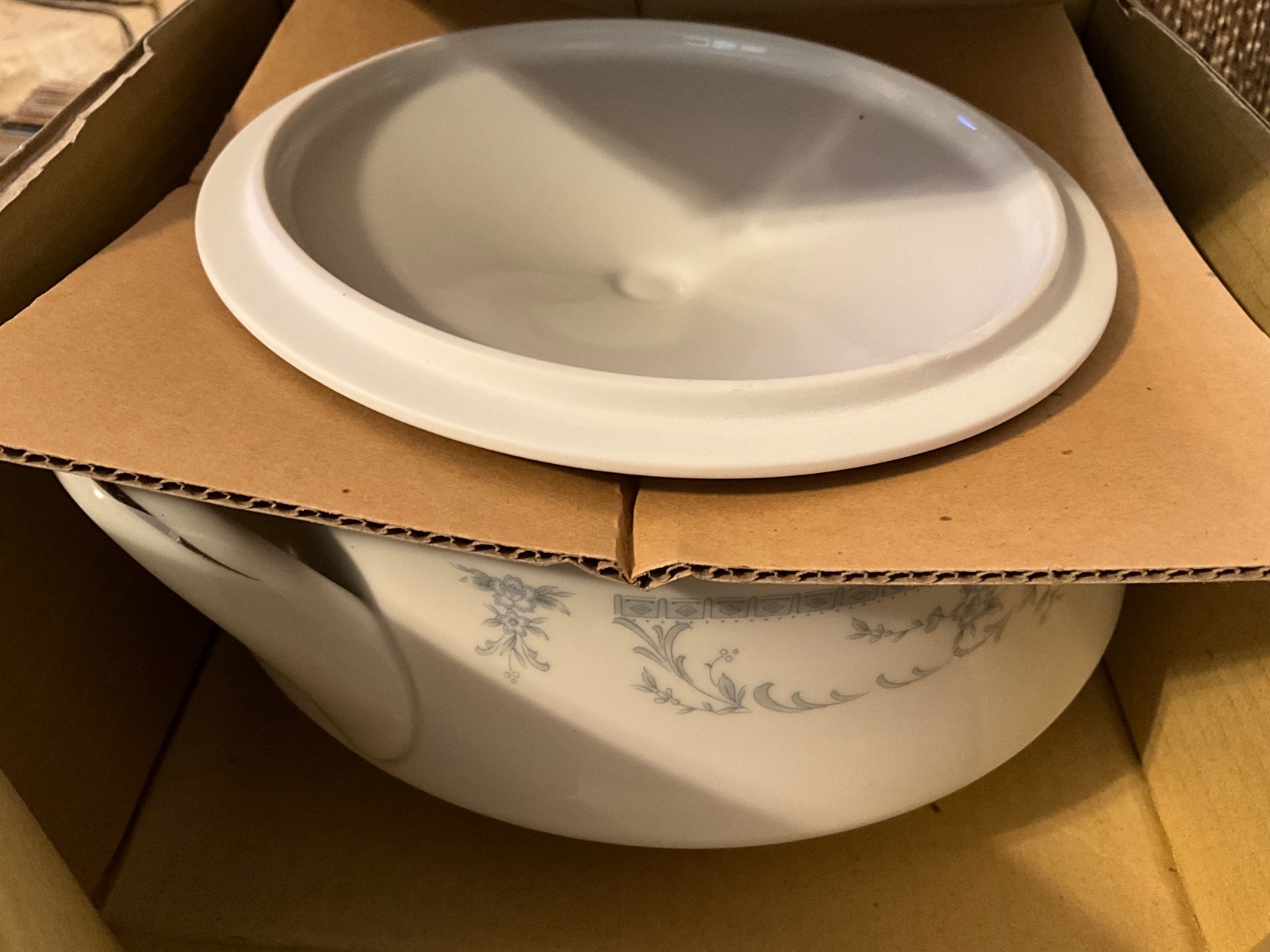 VTG-1985 New in Box- Sheffield Blue Whisper Round Covered Casserole (#WHS-13)