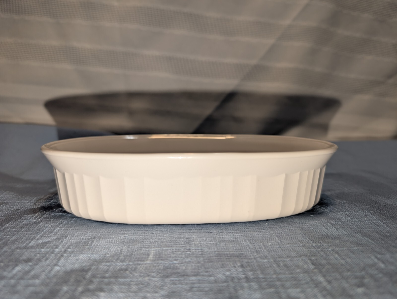 Corning Ware F-15-B French White Small Oval Casserole Baking Dish 15 oz 475 ML
