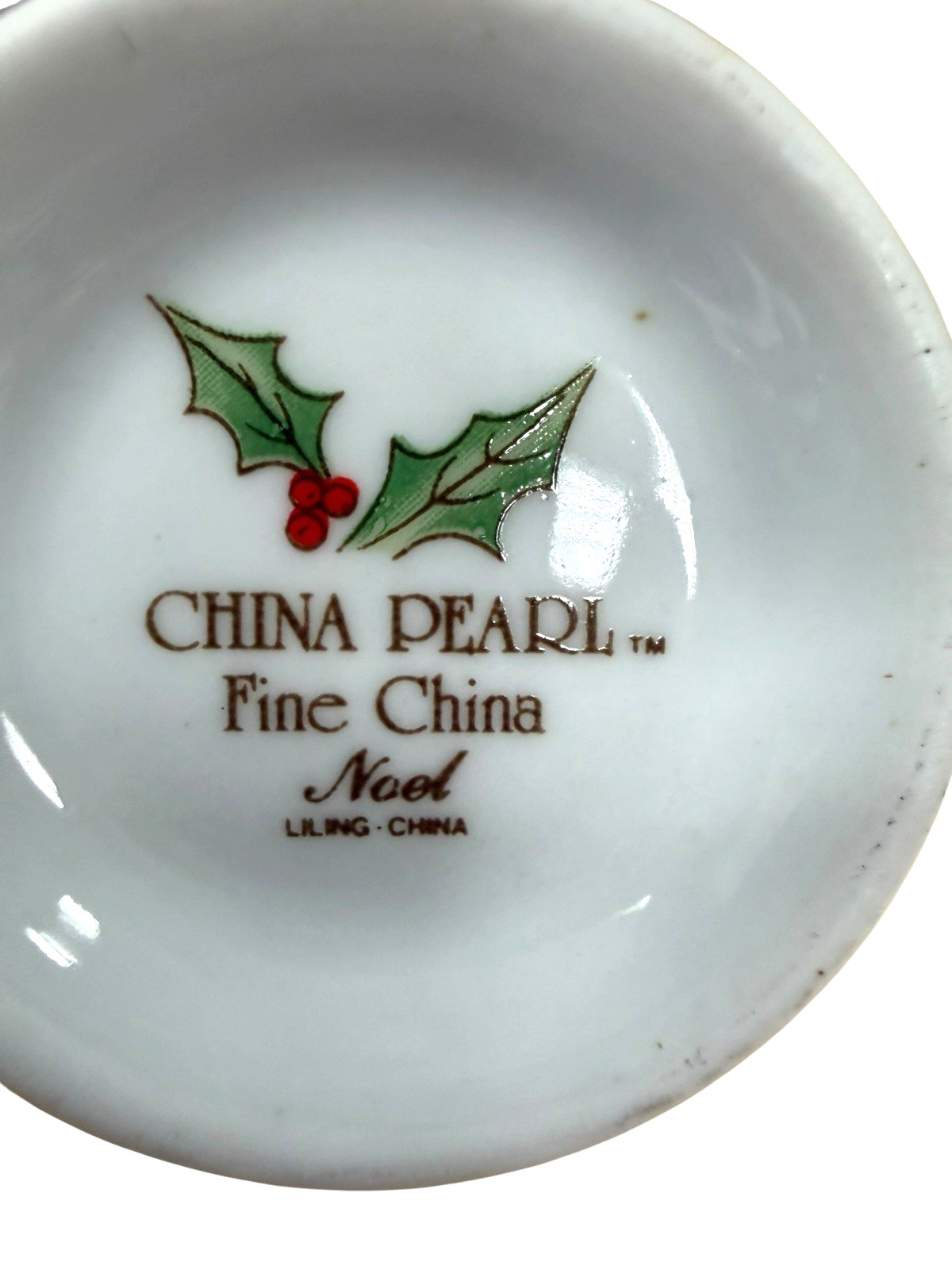 82pc China Pearl NOEL Christmas Dinnerware Set Service for 16 Muted Black Stamp