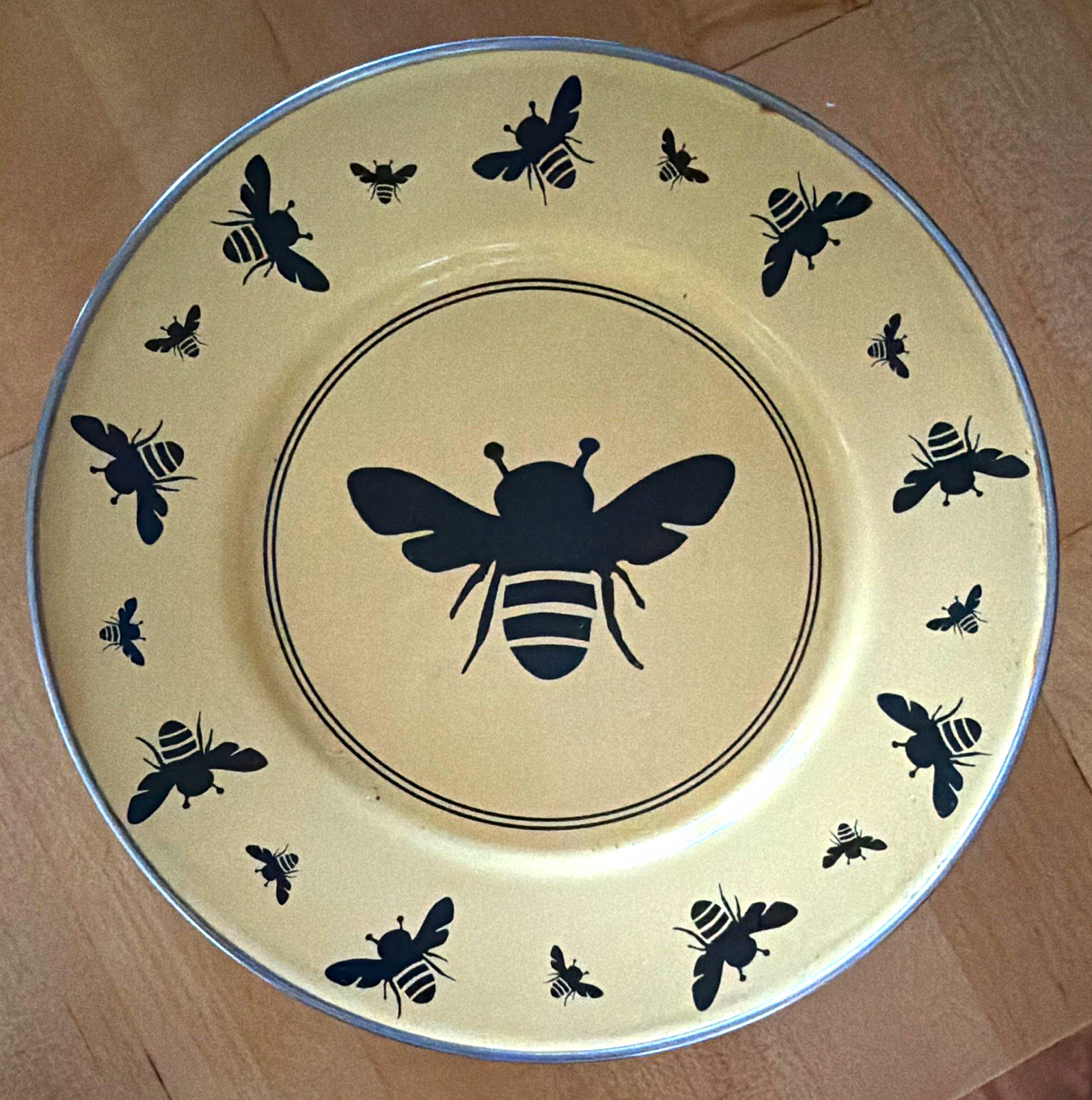 Vintage Bee Pattern Beige/Black Round Glossy Metal Plate Oven Dishwasher Safe
