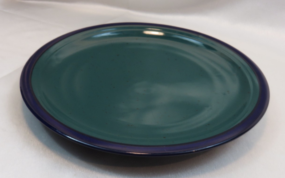 Betty Crocker Chop Plate Serving Platter Harmony Collection Dark Green & Blue