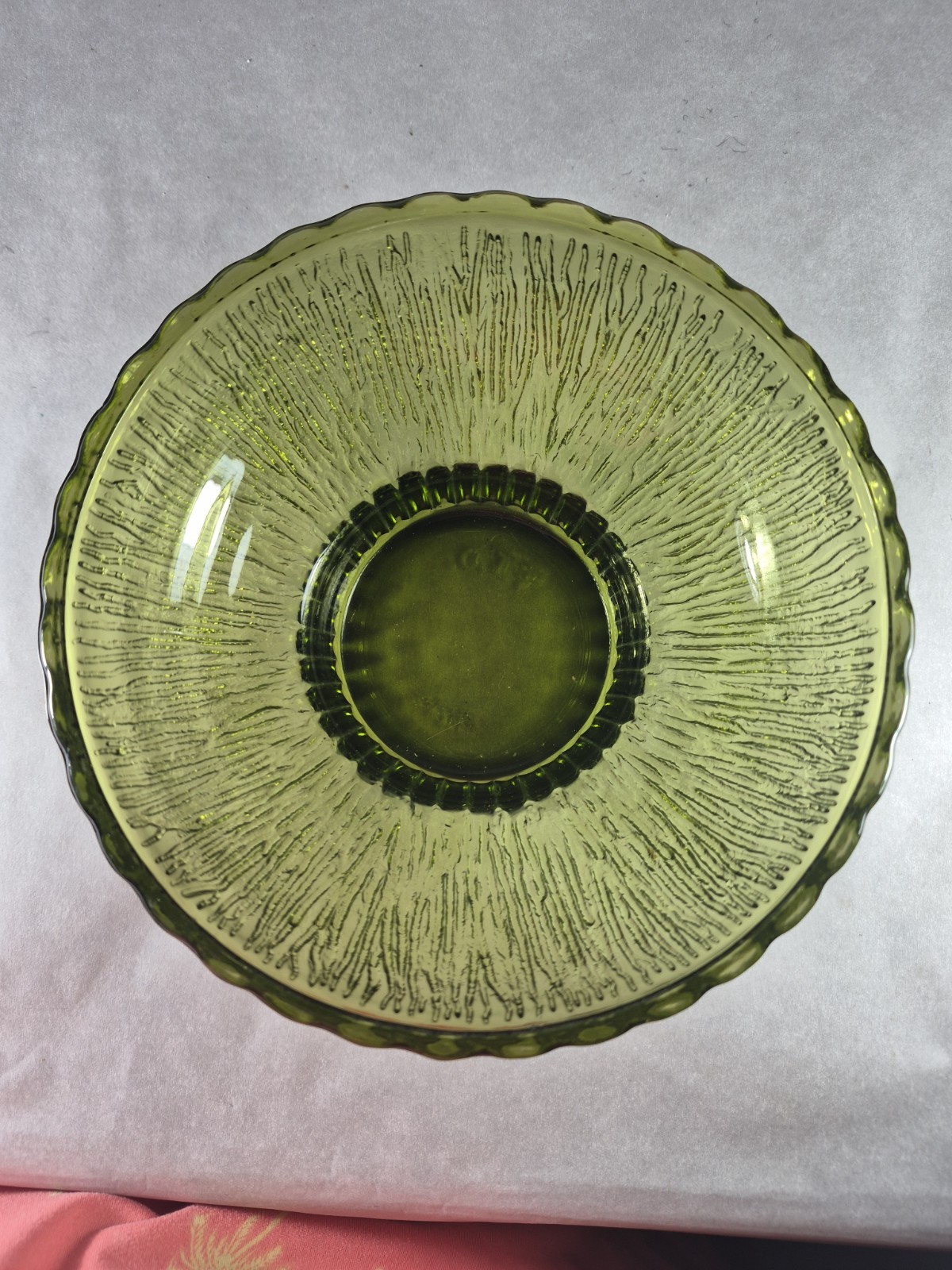 vintage 1975 indiana green textured glass bowl Stamped FTD & 1975 on bottom