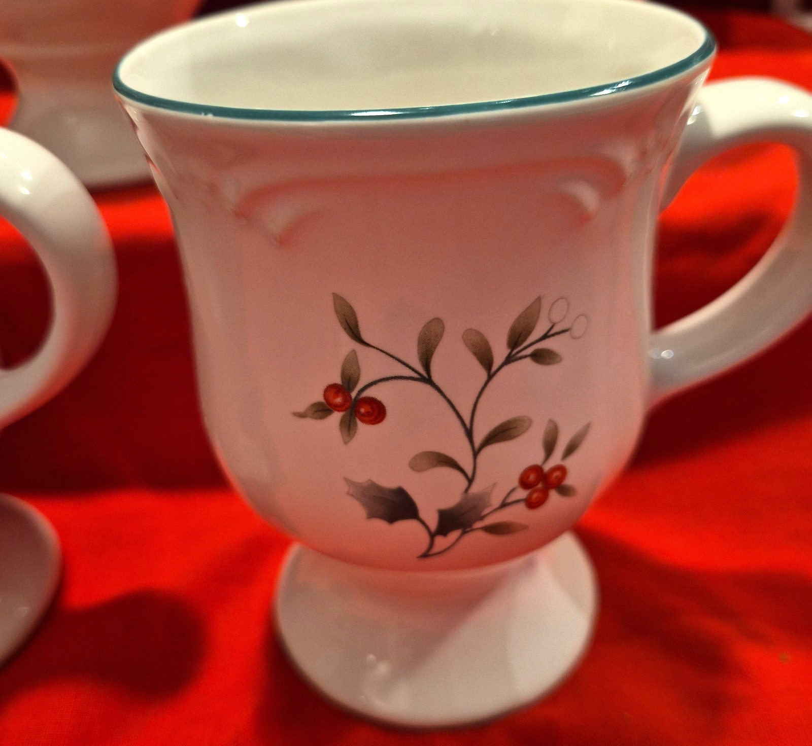 Vintage Pfaltzgraff Winterberry 5 in Pedestal Footed Cups Mugs 10oz – Set of 12