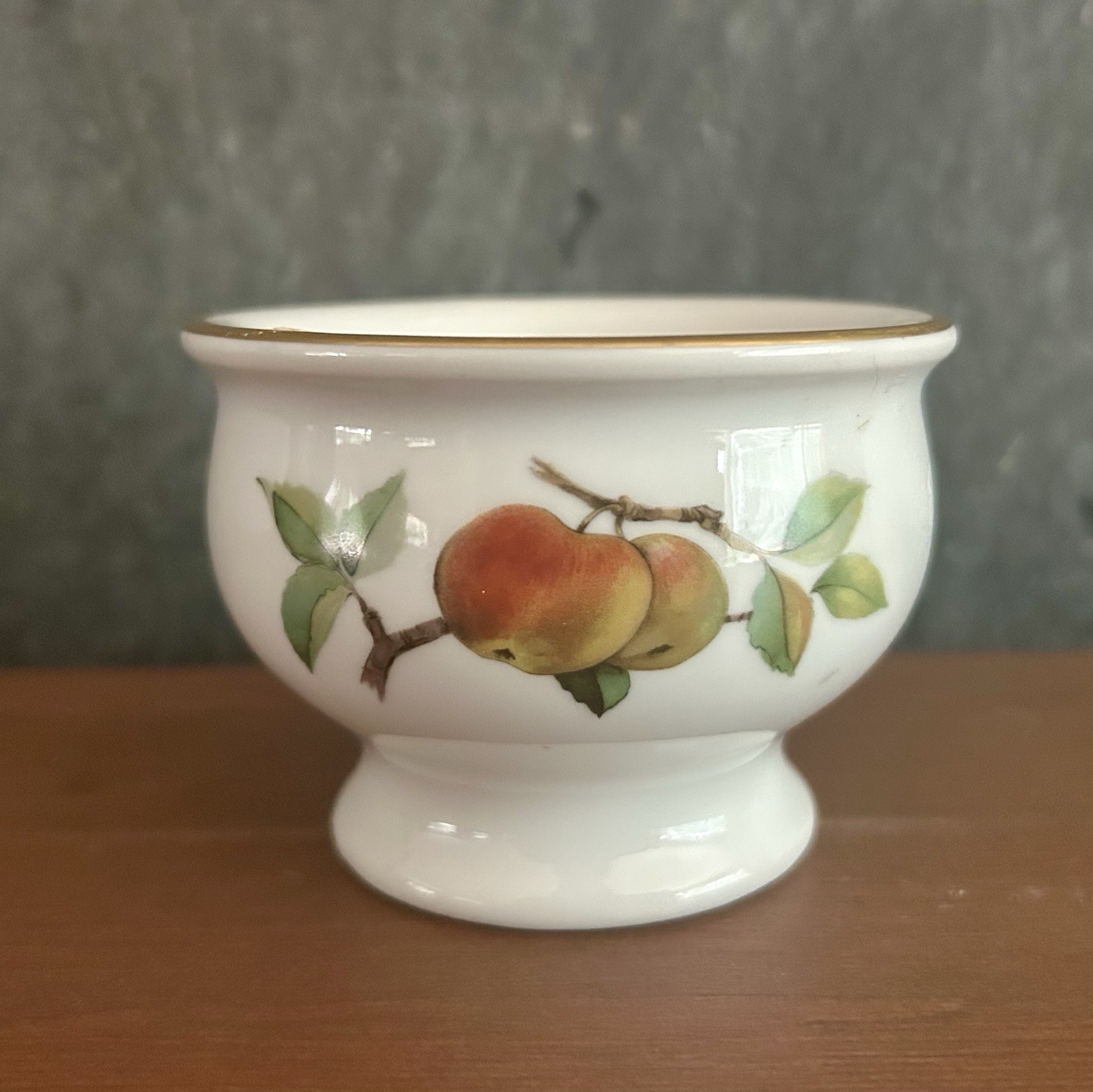 Royal Worcester Evesham Gold Pestle Bowl Porcelain Cherry Peach Blackberry 3.5″