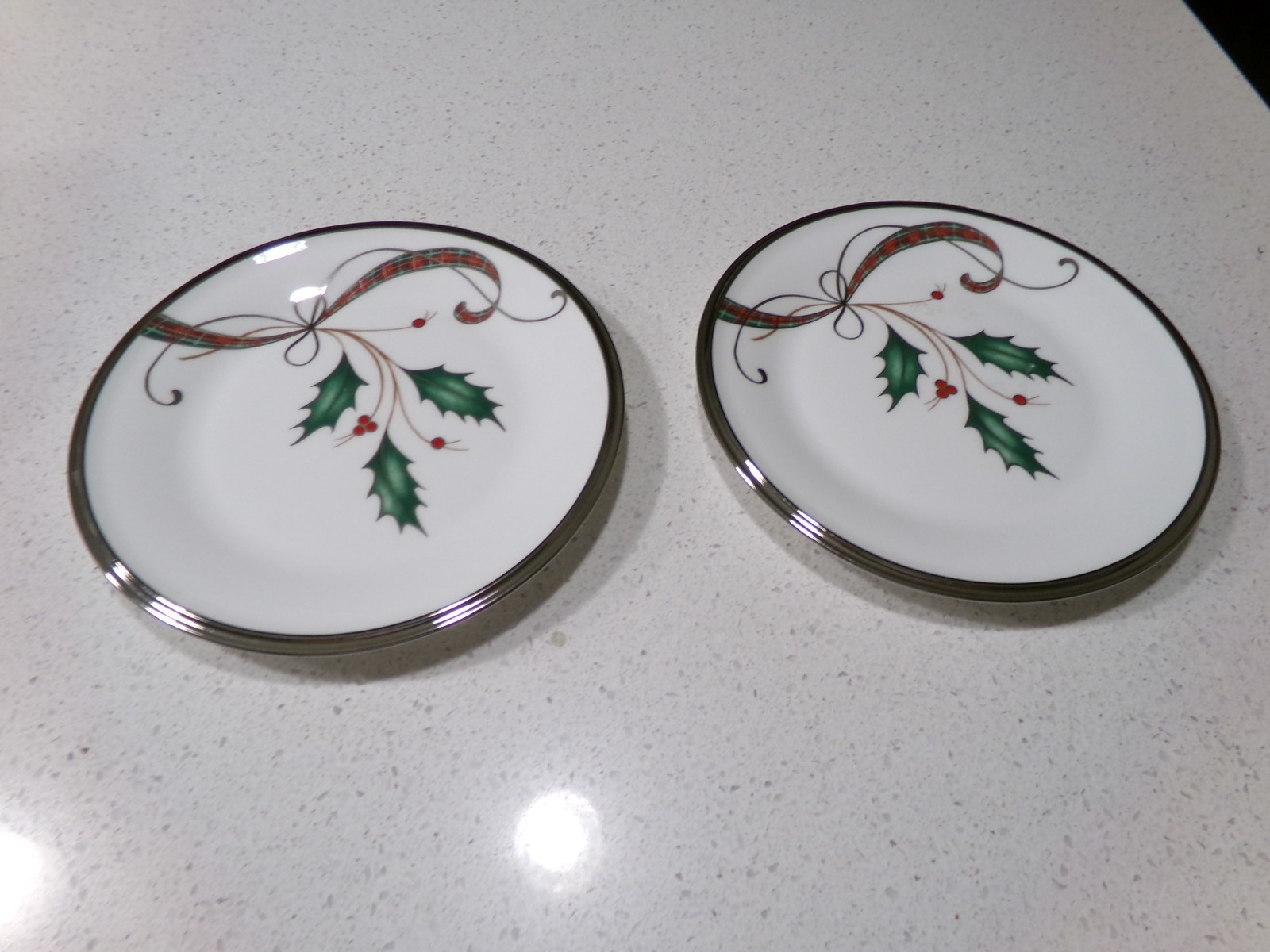 LENOX HOLIDAY NOUVEAU PLATINUM WHITE LOT OF 2 BREAD PLATES