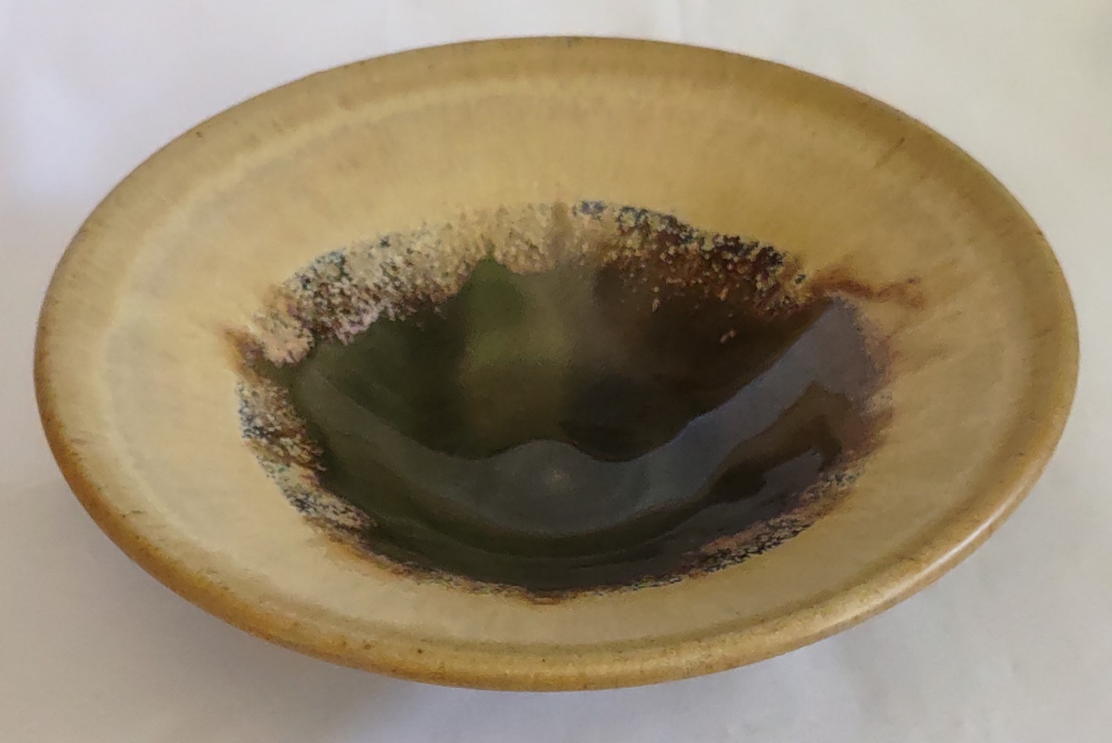 Beautiful Handcrafted Studio Art Pottery 7 3/4″ Artist Signed Bowl