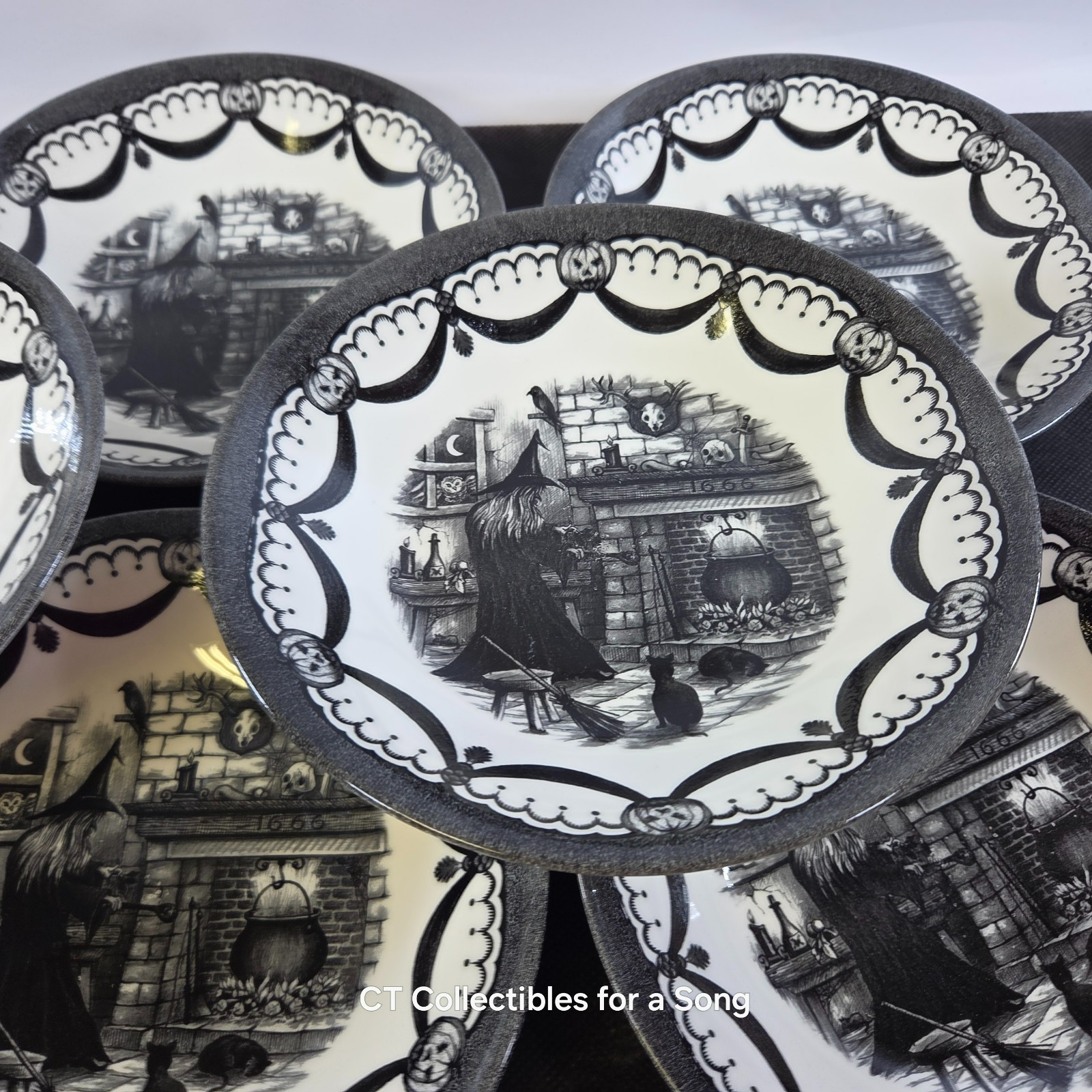 New Set 12 Royal Stafford Haunted Home Cereal Bowls 7 1/2″ Black & White in Box