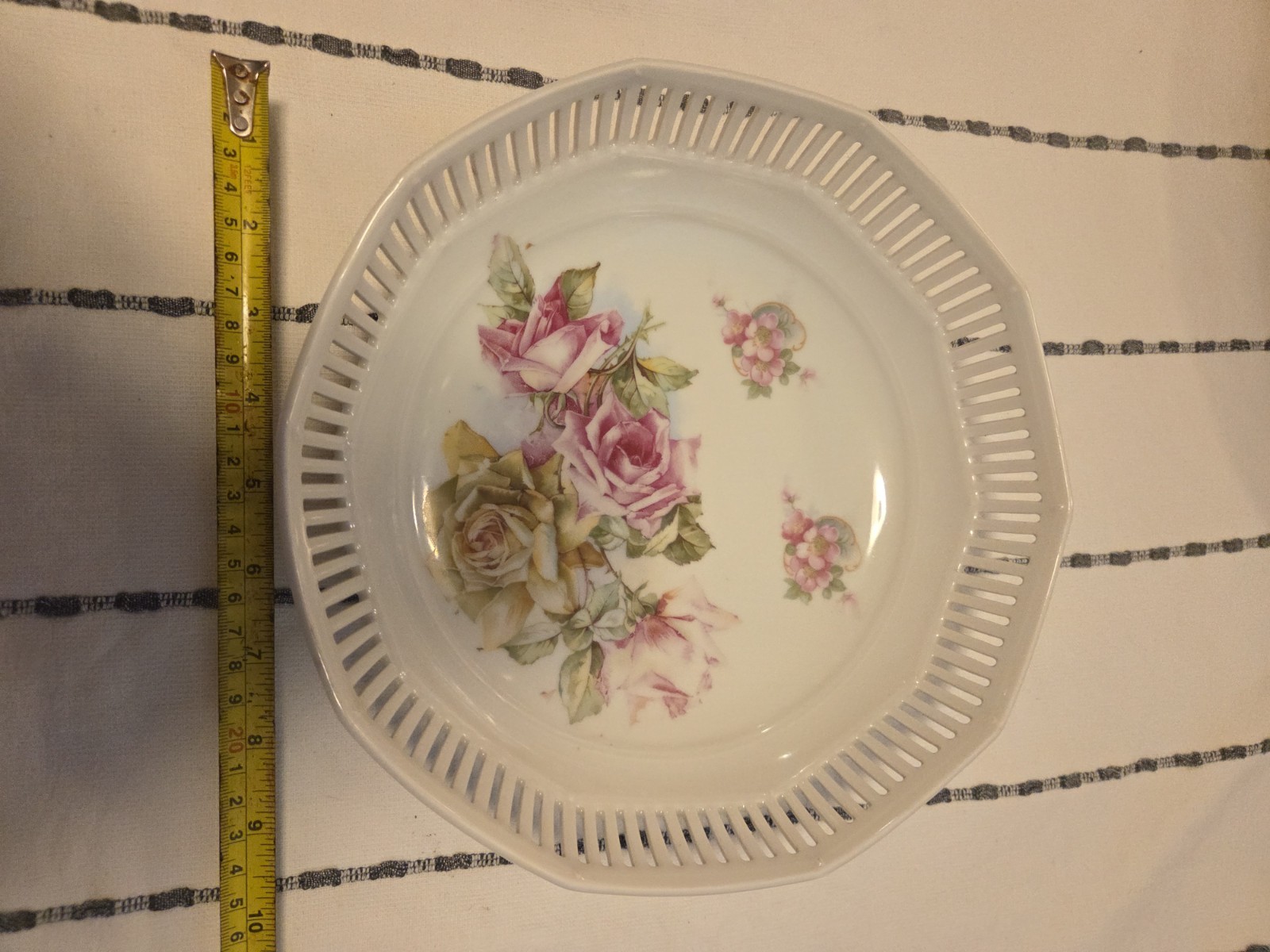Bavaria Porcelain Floral Roses Decorative Plate, Round Pierced Rim, Printed
