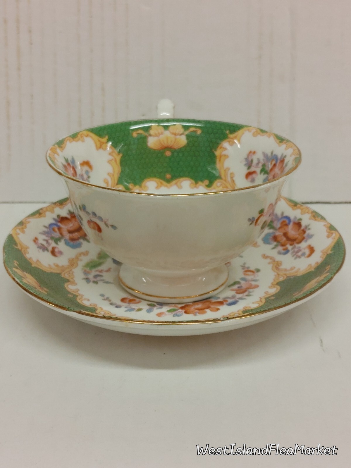ROYAL GRAFTON Teacup & Saucer Set – Purple/White w/24K Gold Trims/Accents