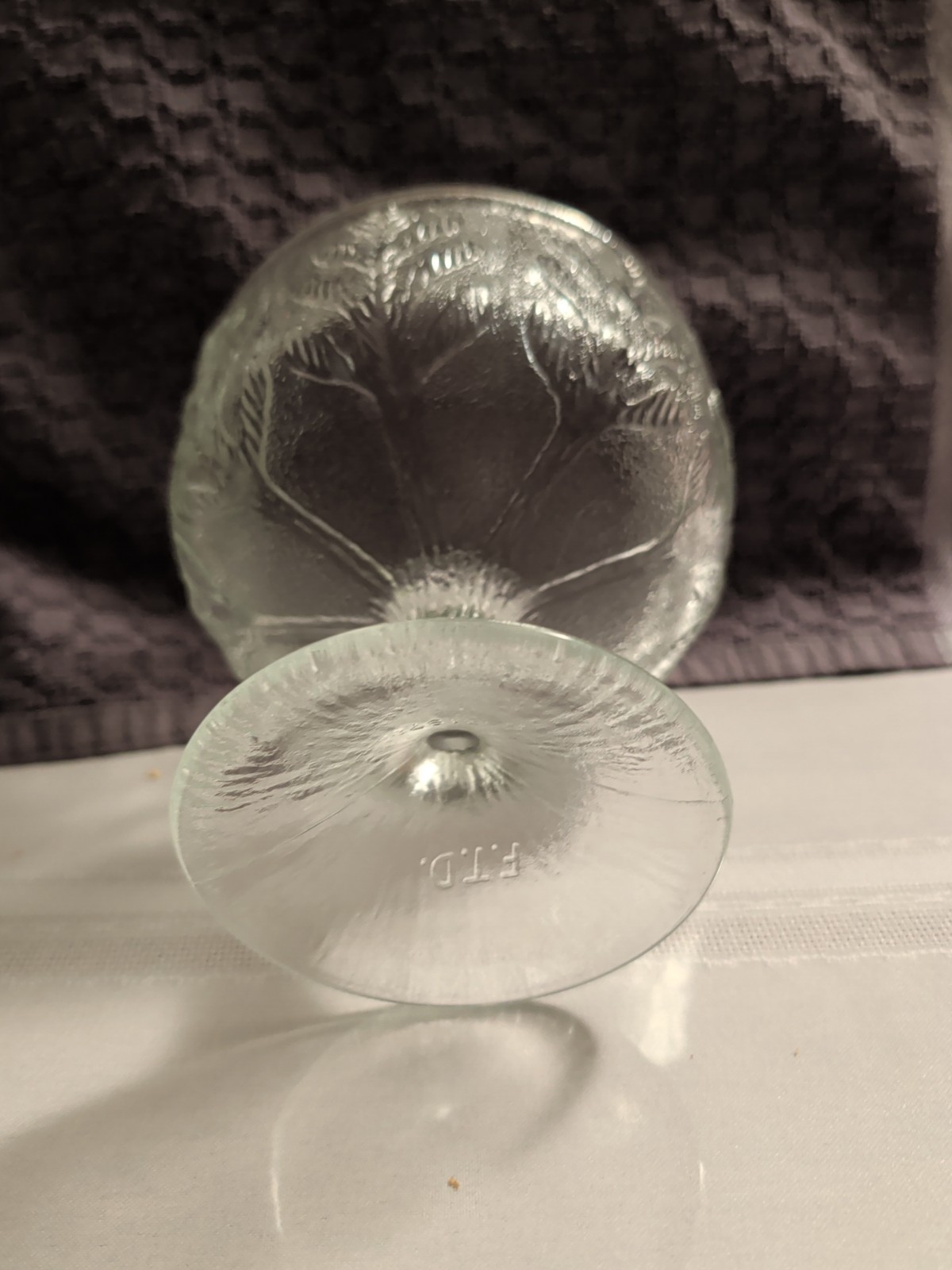 Vtg 1978 FTD Pedestal Compote Bowl Candy Dish, Clear Glass with Oak Leaf Design