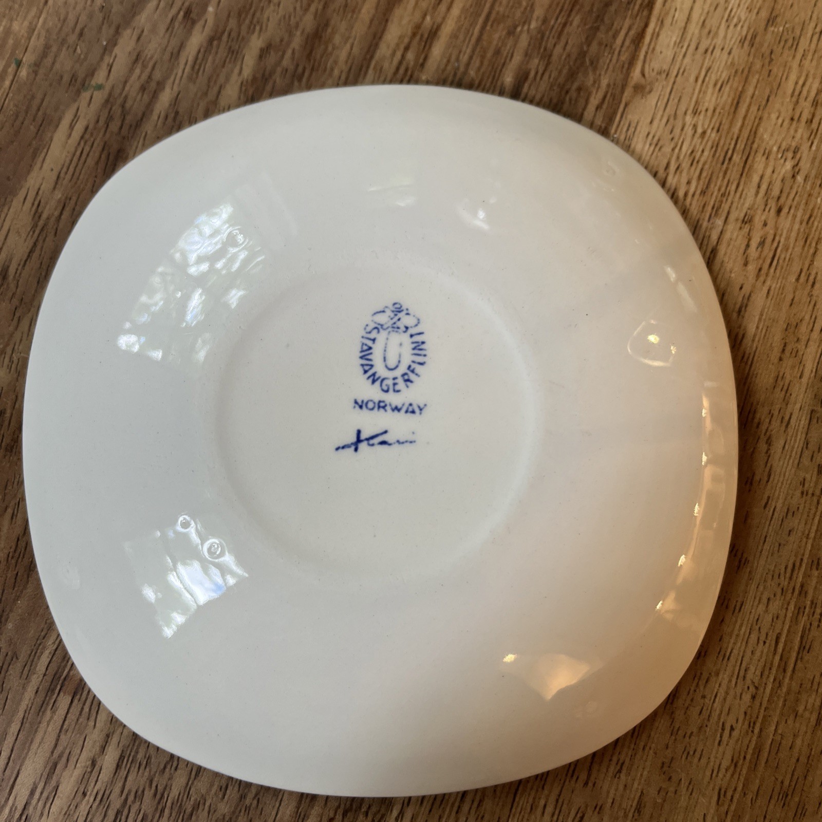 Stavangerflint Norway Fisherman Wharf Plate Kari Nyquist Norwegian Ceramics 5 in