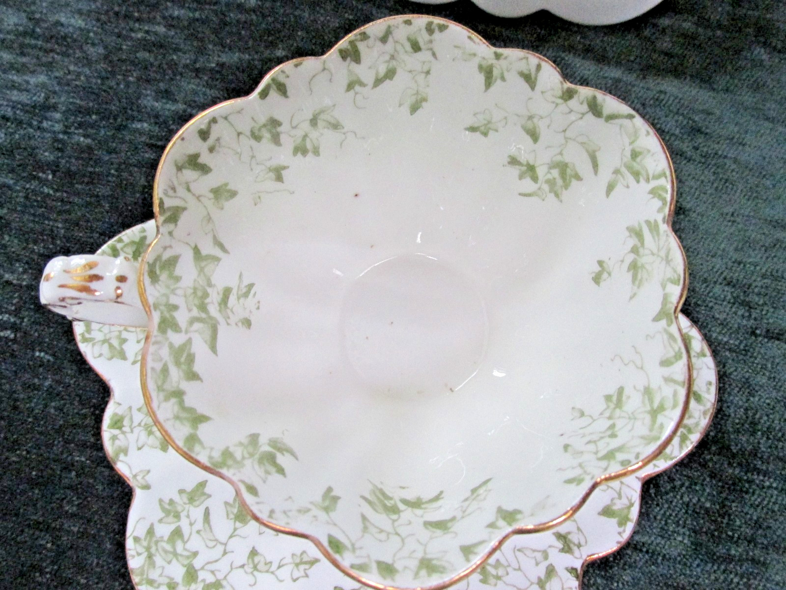 Wileman Foley Trailing Green Ivy 3 Piece Trios Empire Shape