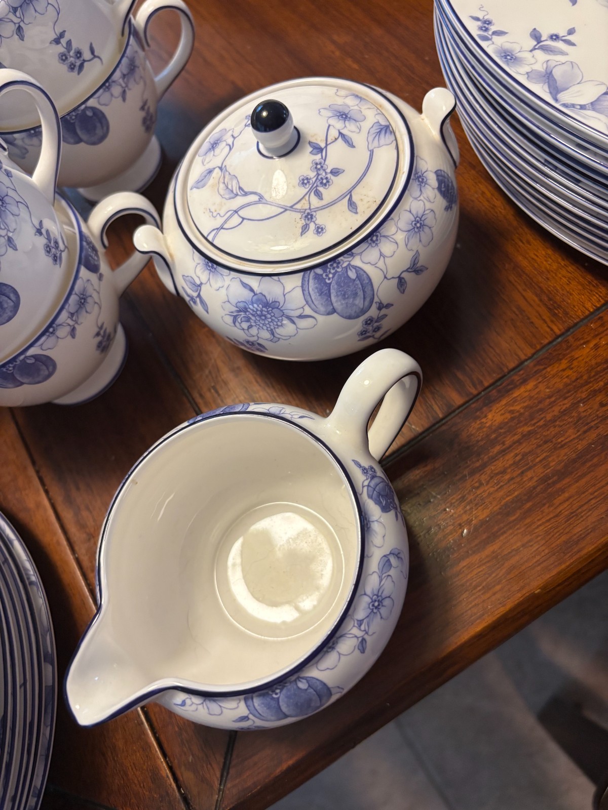 Wedgewood Blue Plum Dinnerware – Made in England