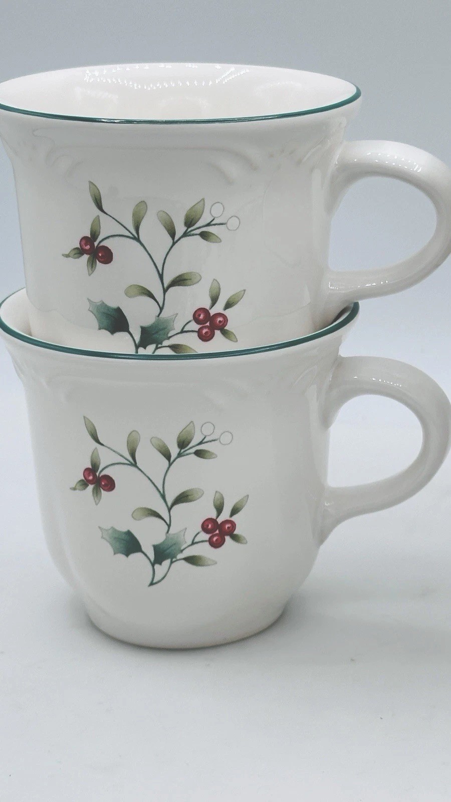 Pfaltzgraff Winterberry Set 4 Coffee Mugs Holly Berry Green Rim Stoneware