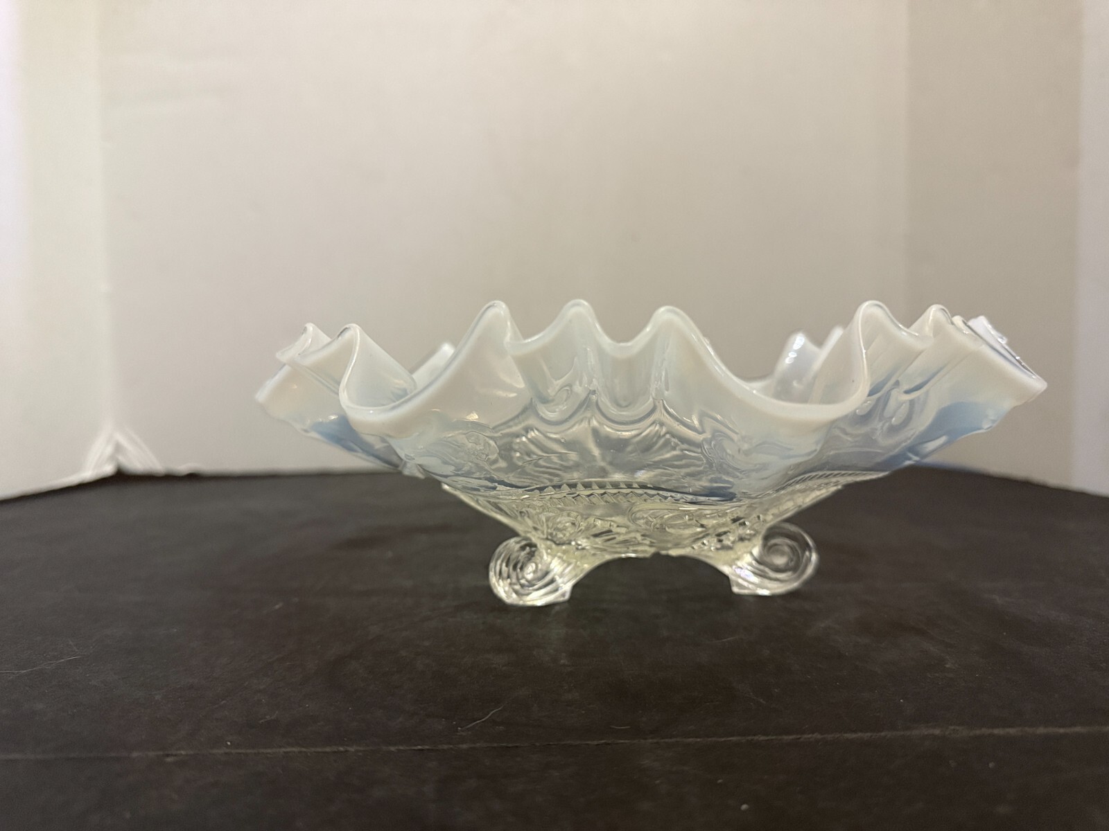 Antique c.1905 EAPG Jefferson Glass Opalescent Ruffles and Rings Footed Bowl