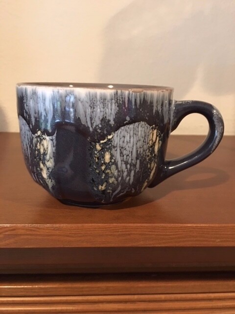 Coffee Mug Cup Studio Art Pottery Ceramic Blue/Tan Drip Glaze w/Grey Interior 