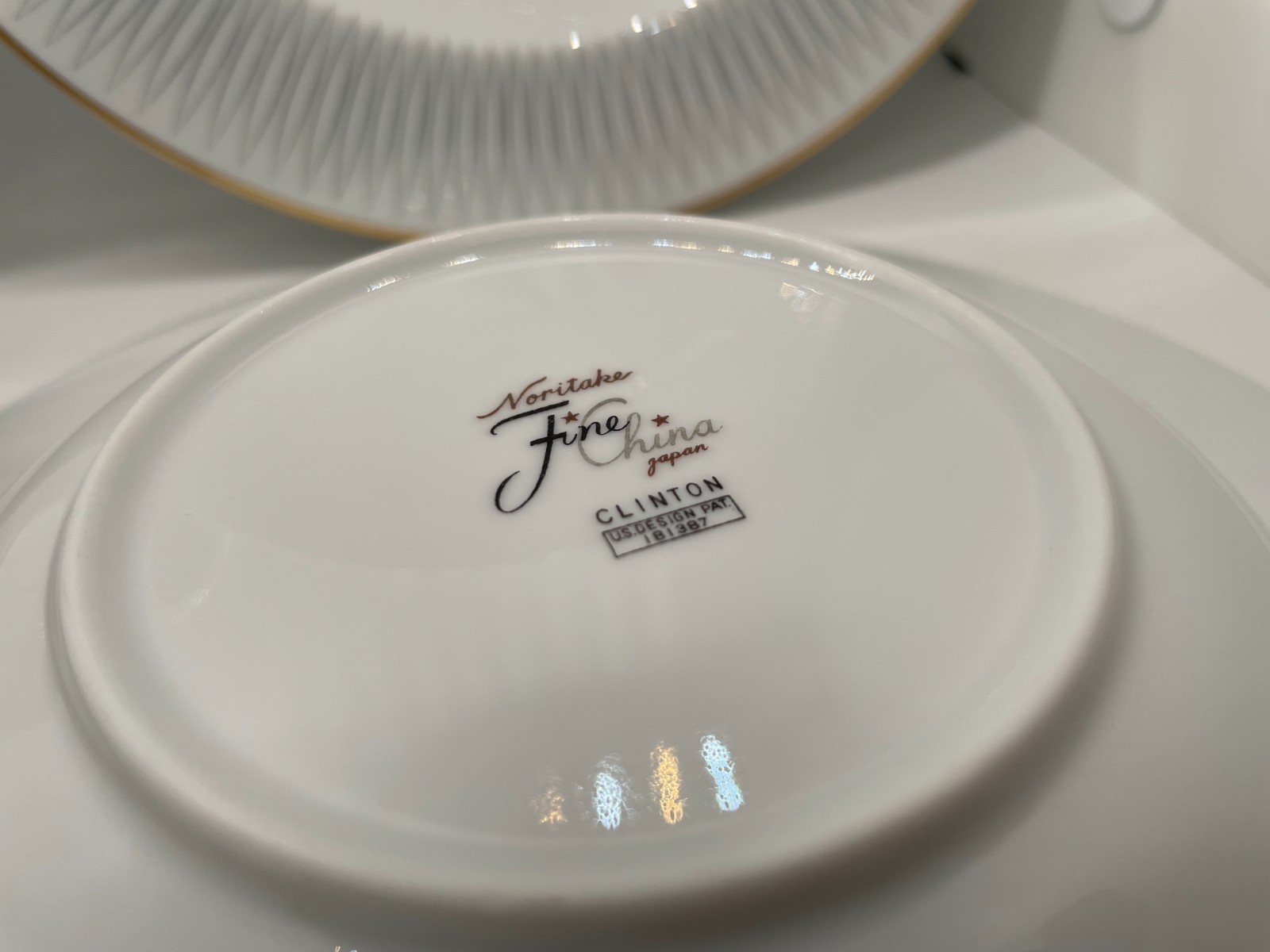 Noritake “Clinton” 8 Inch Rimmed Soup Bowl Set of 4 Great