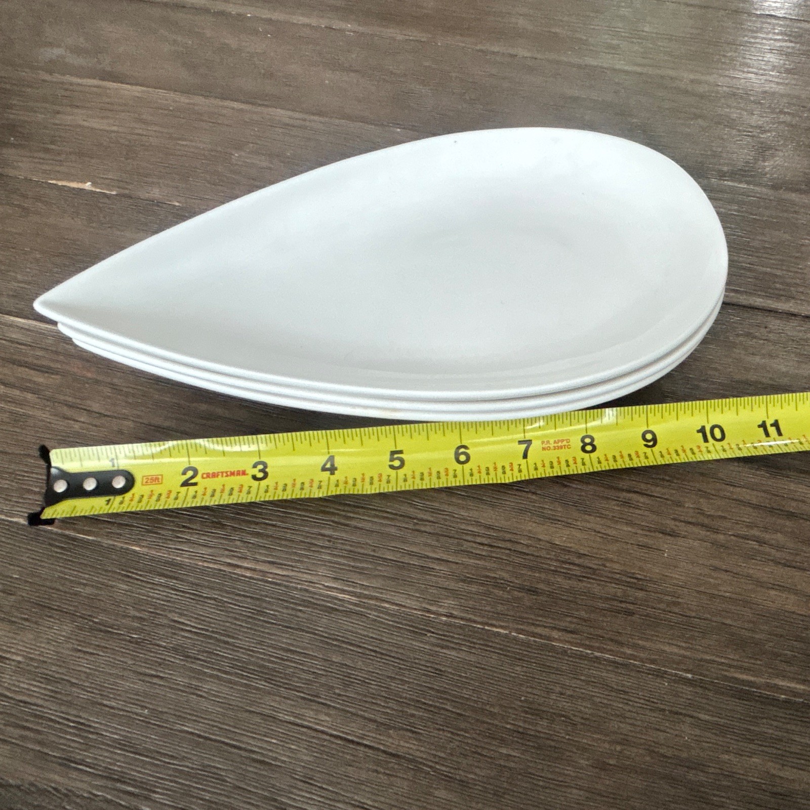 8pc White Teardrop Ceramic Plate Set Solid Glossy Finish Stackable