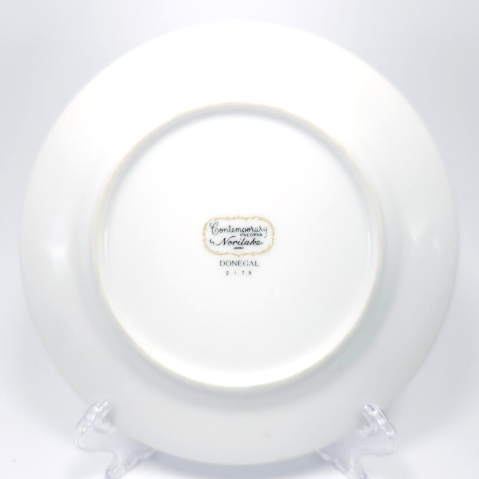 Noritake Donegal Bread Plates 6.25in Set of 2 White Daisies Platinum Trim