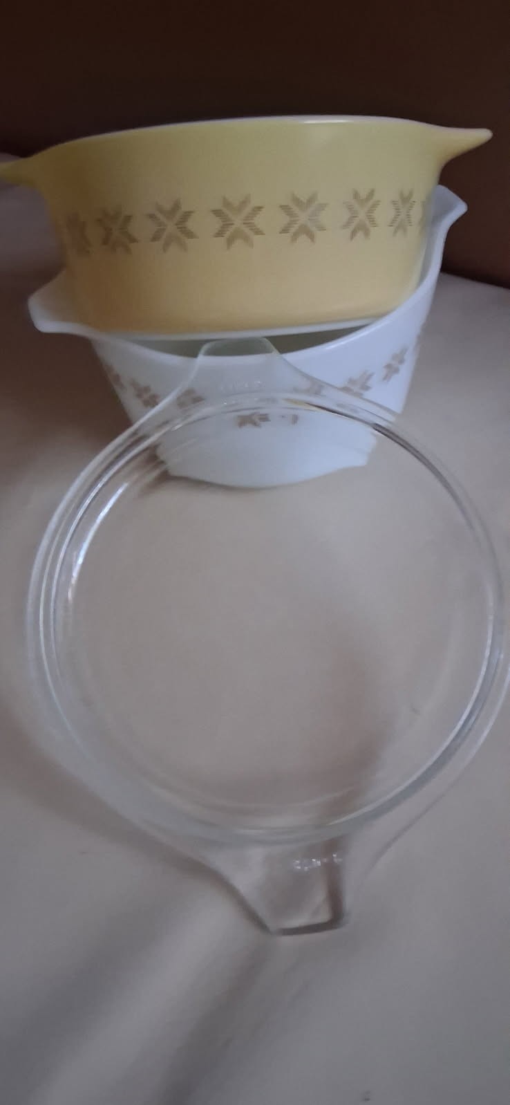 Vintage Pyrex Town And Country Set Of 2. 472 & 473. With 1 Lid Fits Either