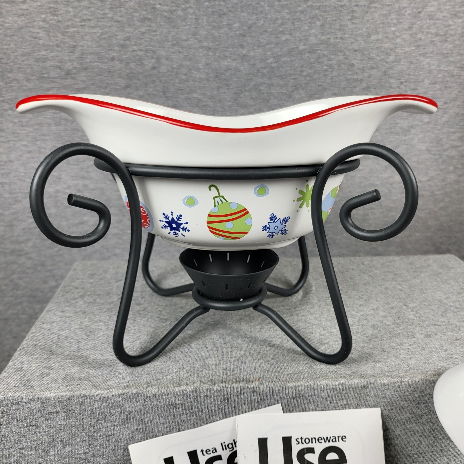 Pfaltzgraff Taffy Candy Christmas Gravy Server With Carrier And Tea Light