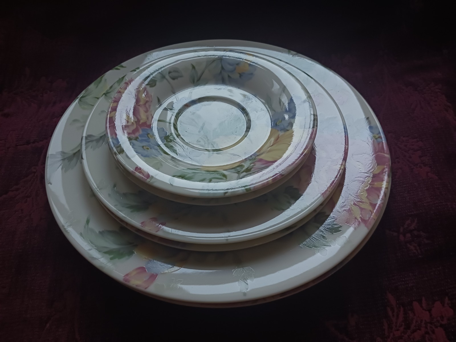 Oscar De La Renta English Tapestry 6Pc Lot – Dinner, Salad Plates, Saucers – NEW