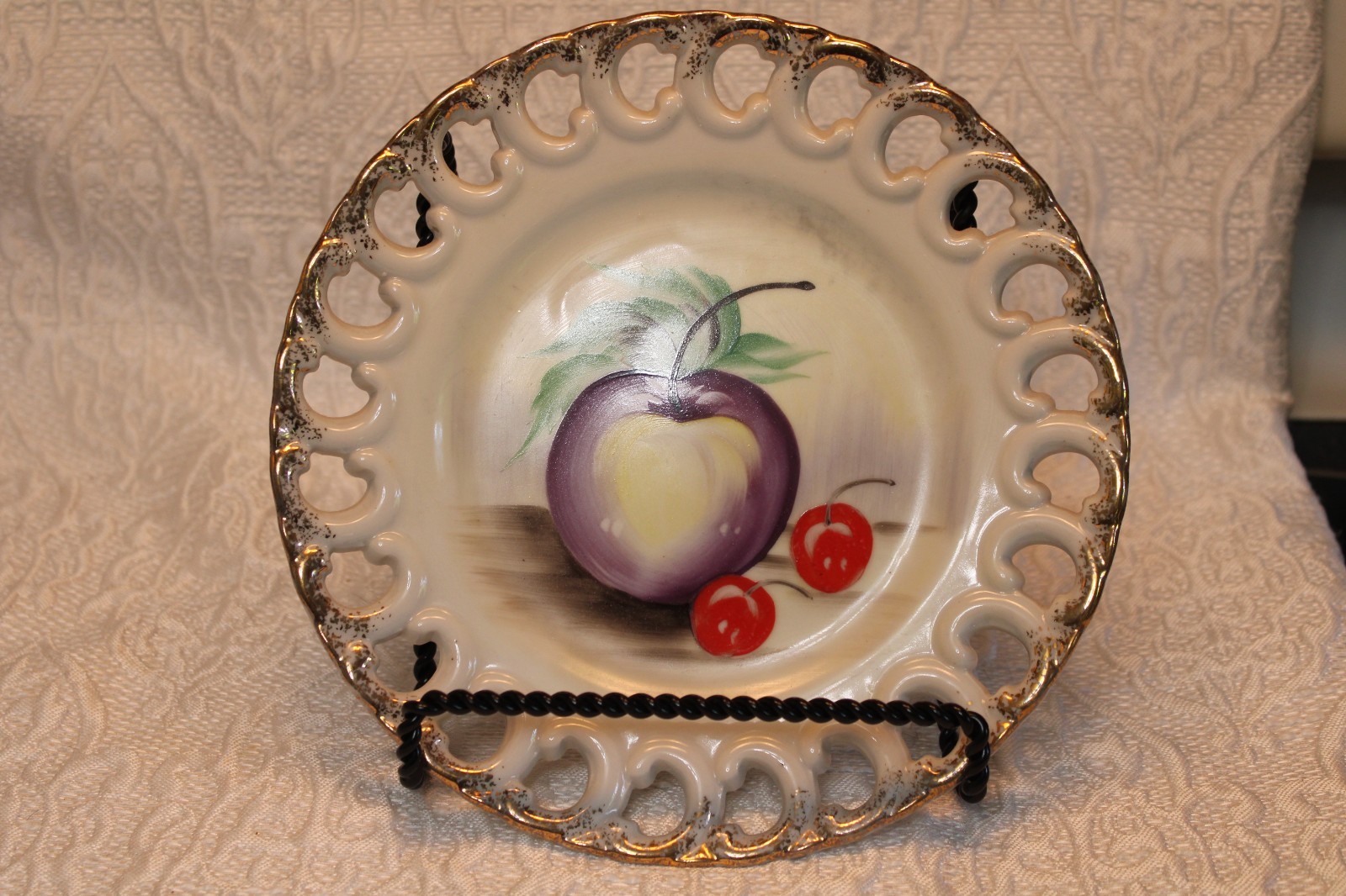 Vintage Three piece fruit wall plates 8″ with gold trim