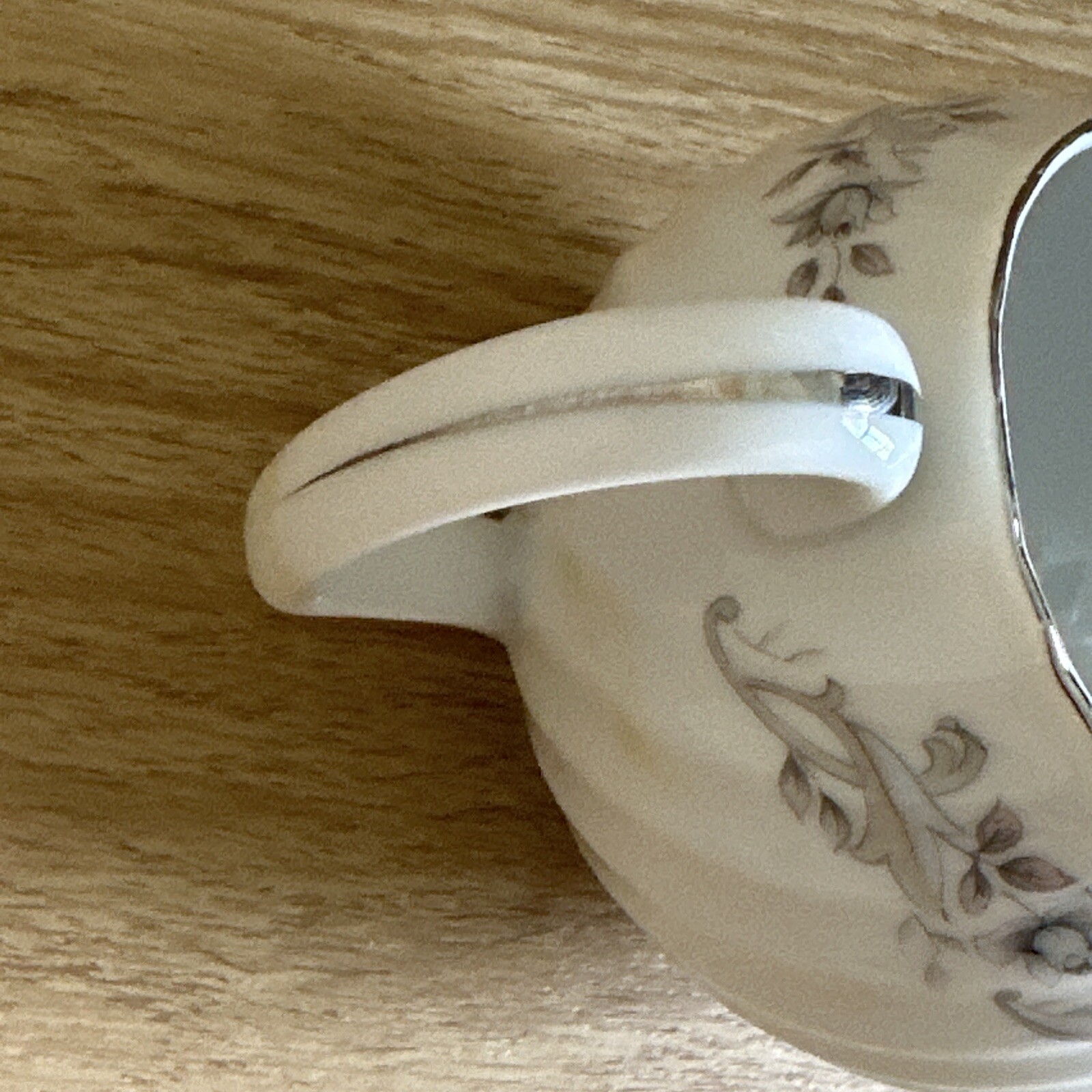 Mikasa Monte Carlo dainty Creamer 470 VTG Mikasa 1994-1997 JAPAN blue flowers