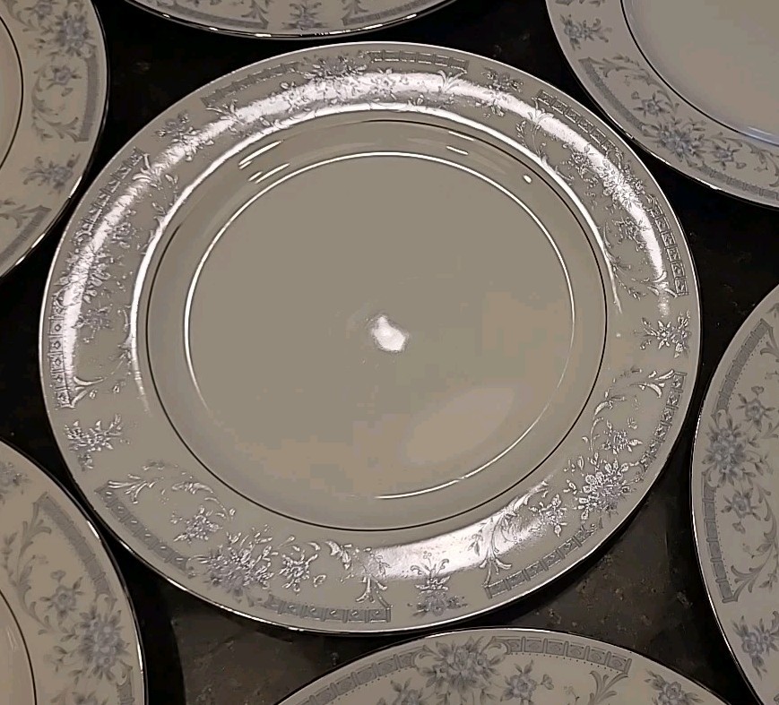SET (7) Sheffield BLUE WHISPER Porcelain Fine China 10.25″ Dinner Plates Japan