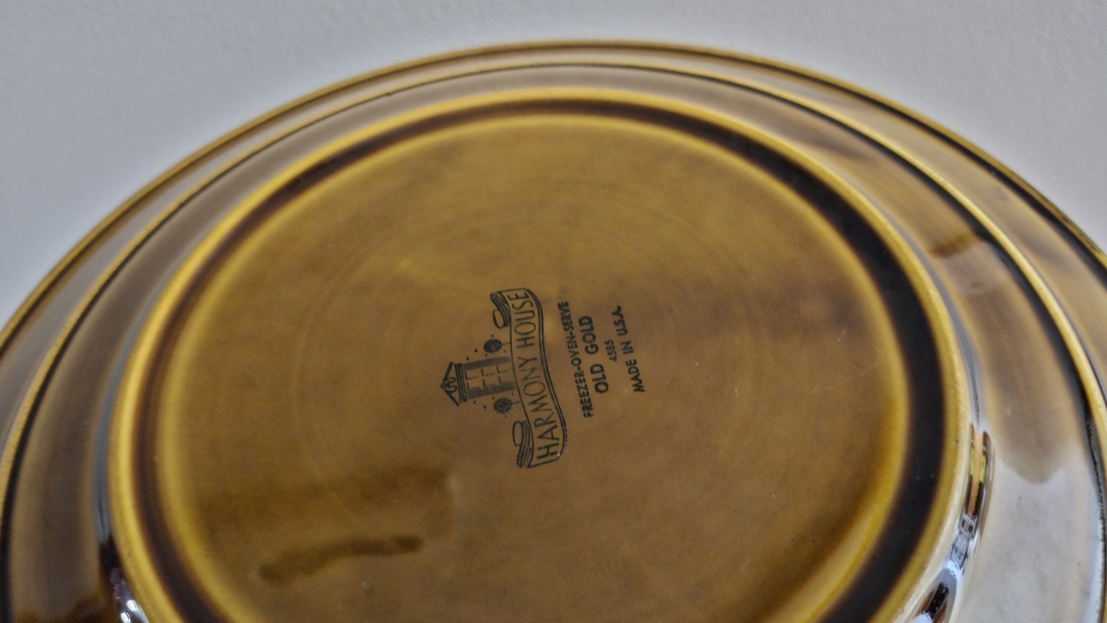 Set Of 6 Old Gold Harmony House 10.25″ Dinner Plates MCM Vintage Glossy