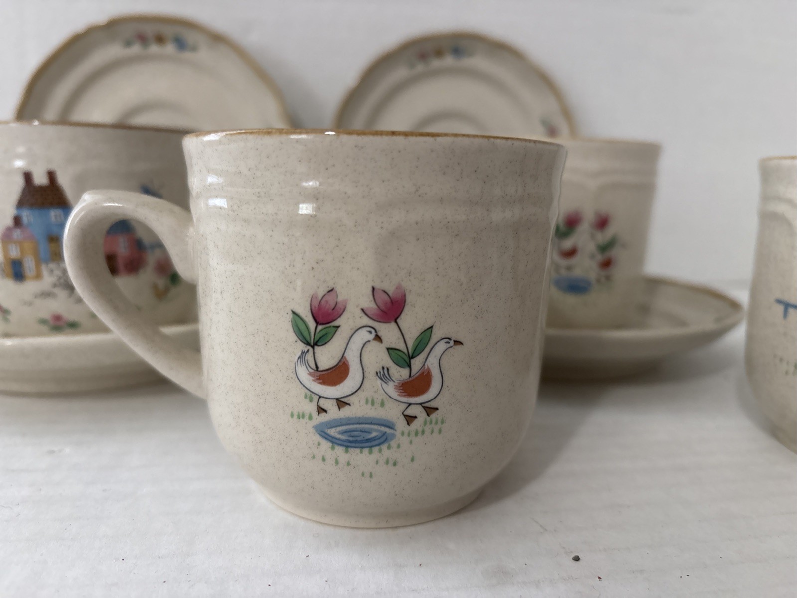 Vintage International Heartland Village 4 cups & 4 saucers #7774 Japan Cottage