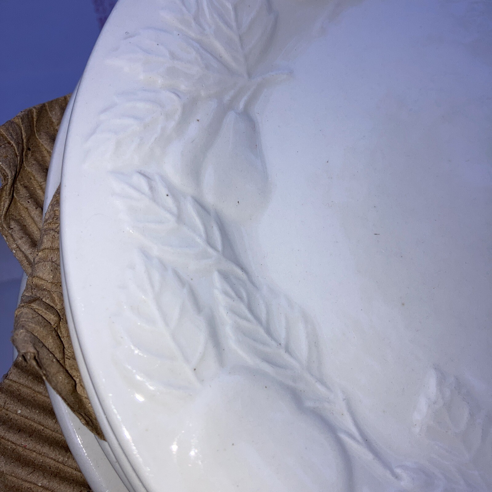 (x11 pcs) Gibson Housewares Salad Plates Embossed Raised Fruit Edge White 7 3/4”