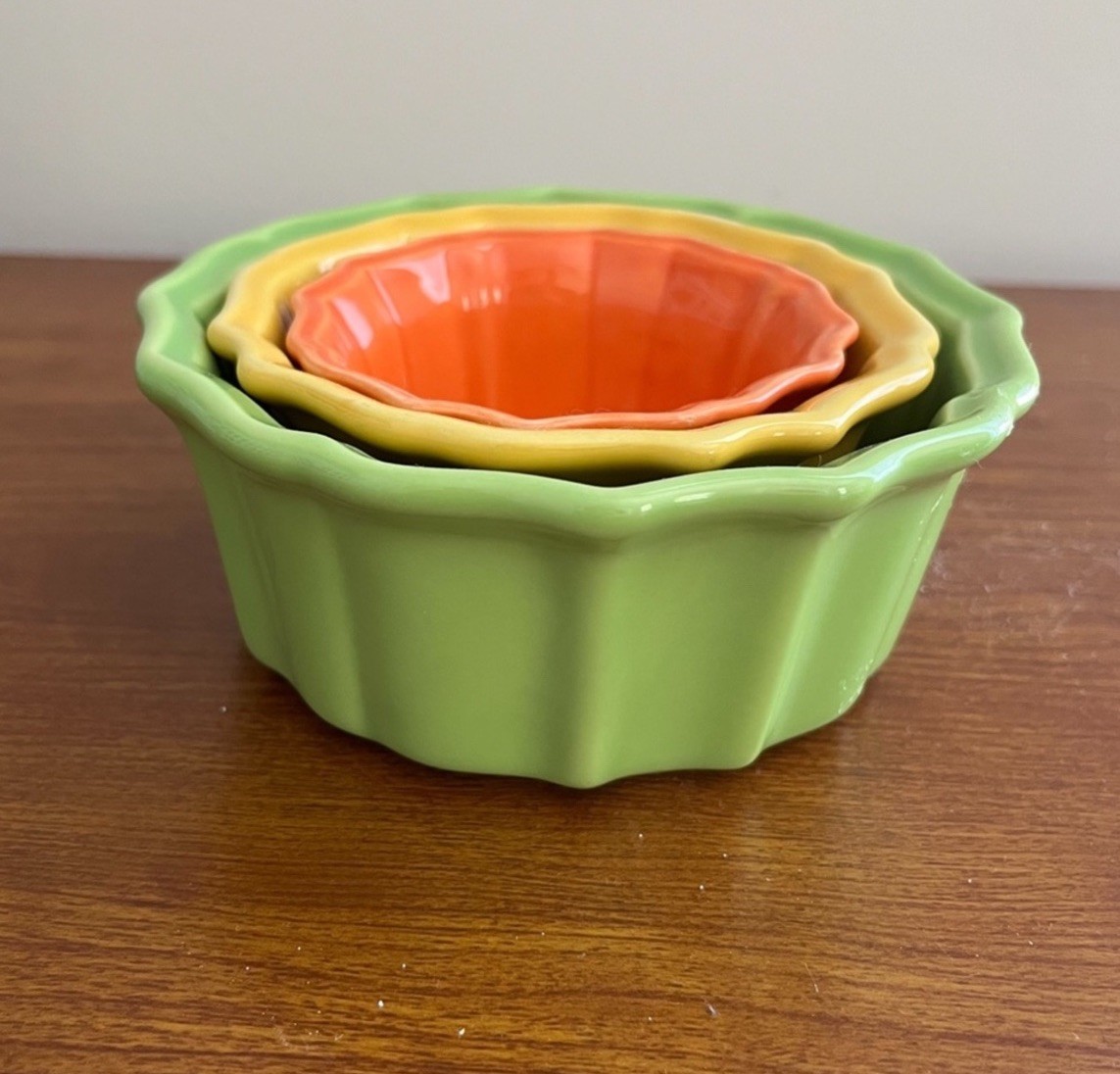 CENTURY Stoneware Nesting Bowls Mid Century Modern Scalloped Kitchen Ramekins