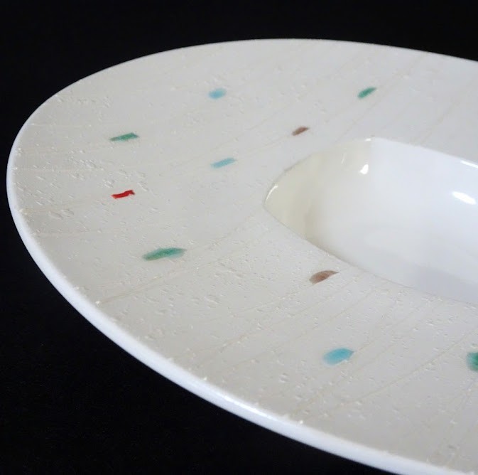 Arita Ware Dinner Plate 9.6in Japanese Porcelain Wide Rim Bowl White Shimmer New