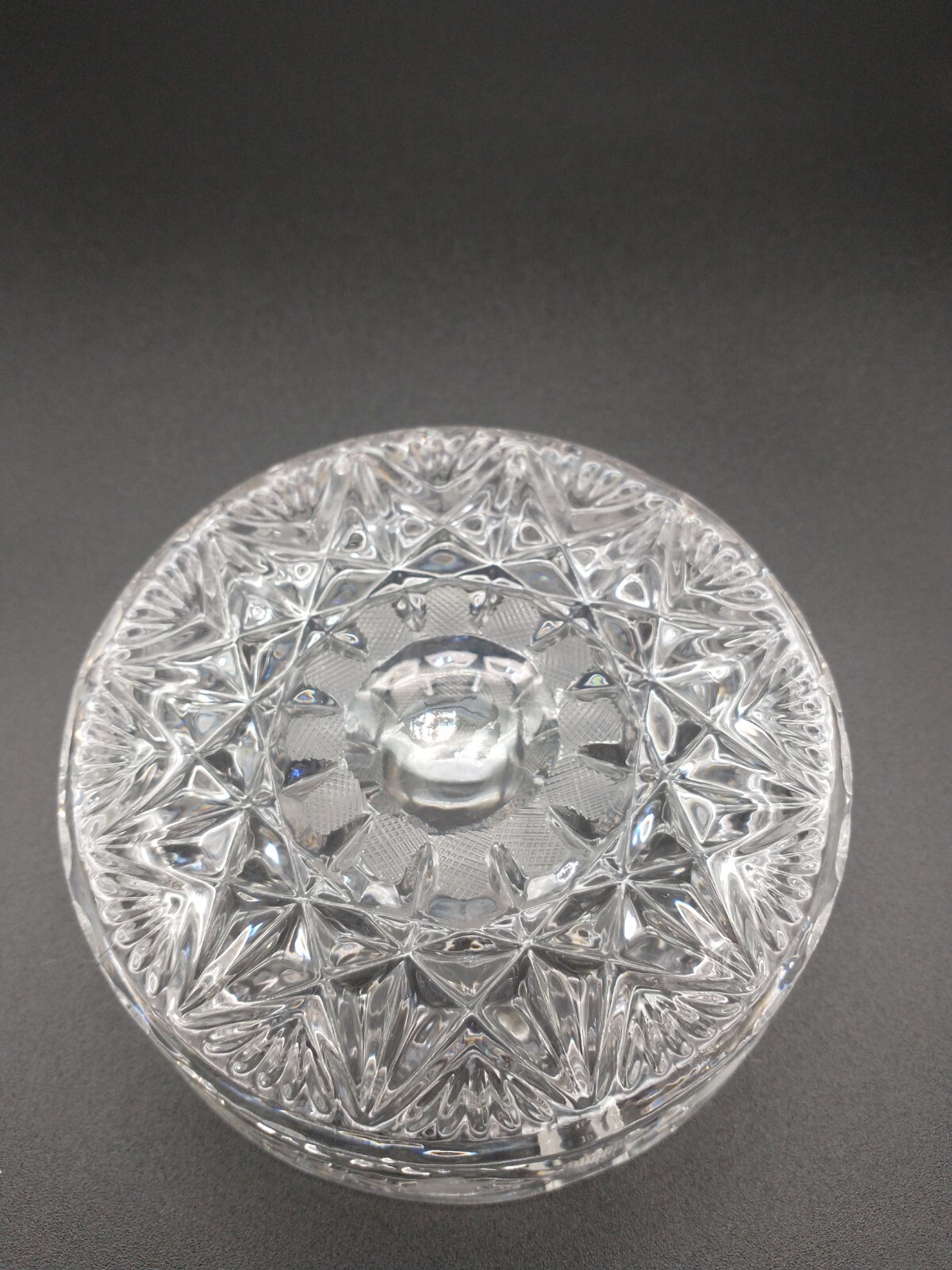 VINTAGE CUT AND ETCHED HEAVY CRYSTAL ASHTRAY Candy Bowl 4 1/2″ Round 1.2 Lb