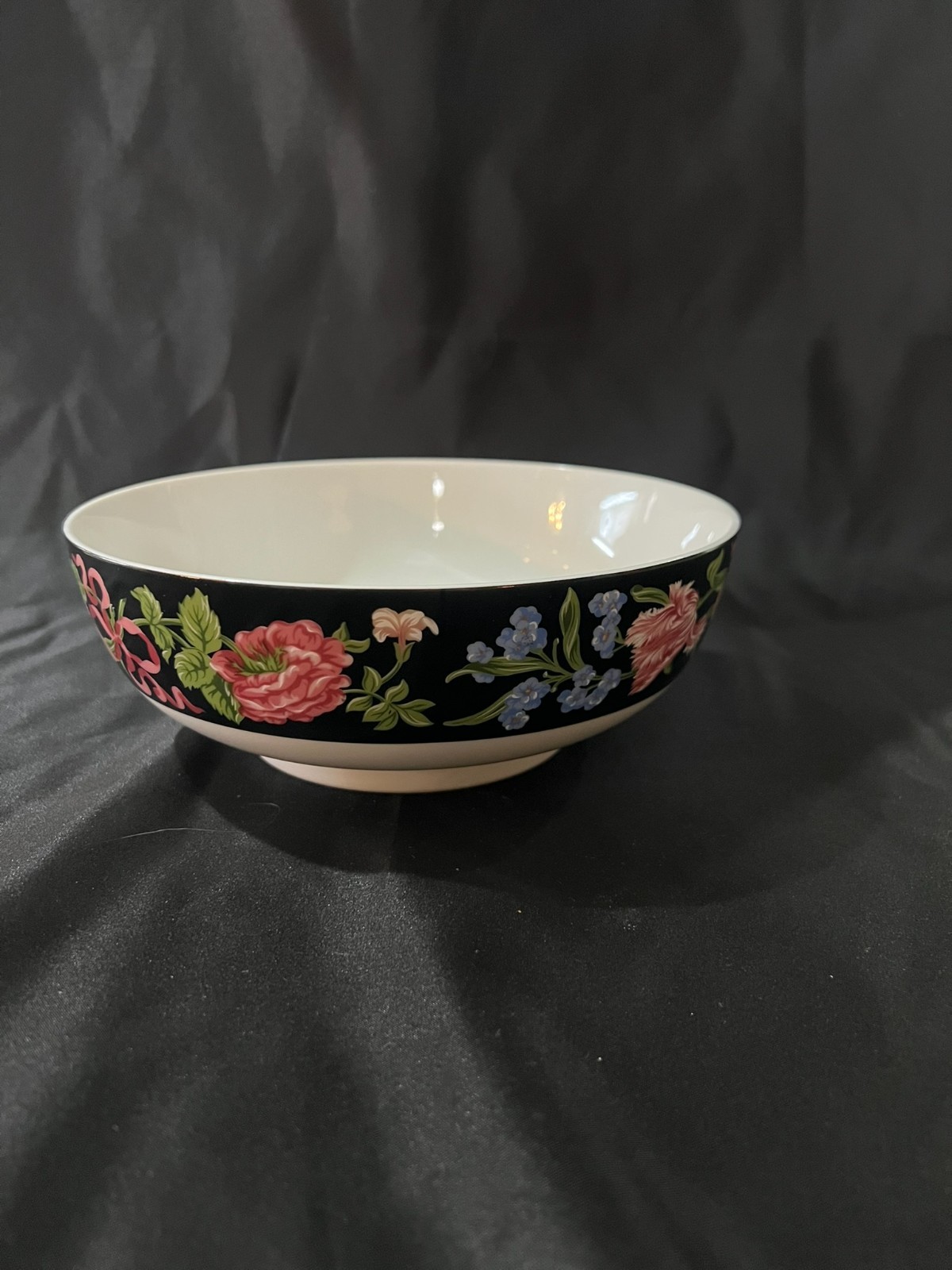 Tiffany & Co Merrion Square porcelain serving bowl 7.5 inches diameter