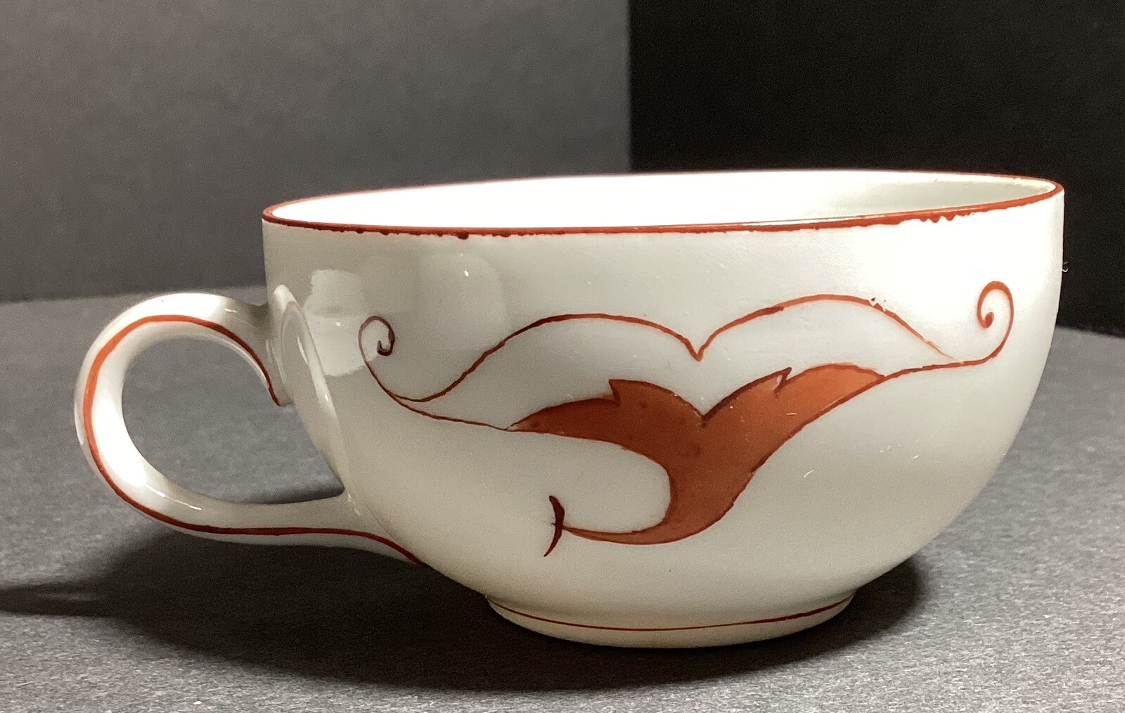 2 FREIBERGER Red Dragon porzellan Porcelain Demi Tasse 2 Cups & 2Saucers Germany