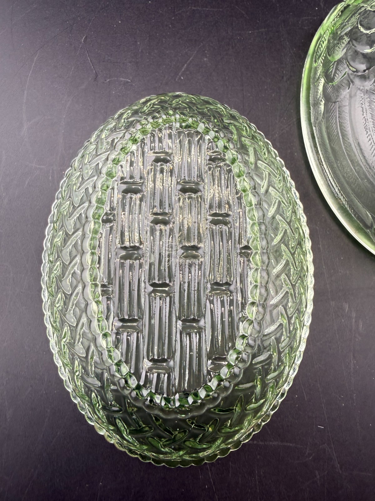 Wilkerson Glass USA Green Vaseline Uranium Glass Hen on Nest Covered Dish – 4.5″