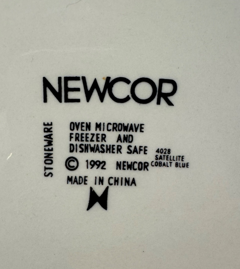 Vintage Newcor 4028 Satellite Cobalt Blue 1992 Stoneware 10.5 Inch Plate