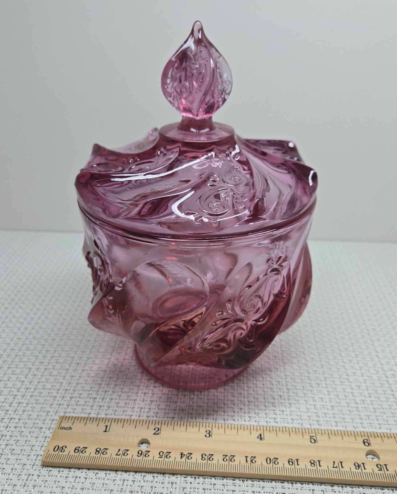 Vintage Fenton Pink Dusty Rose Paisley Swirl Candy Dish w/Lid & Sticker EUC 7.5″