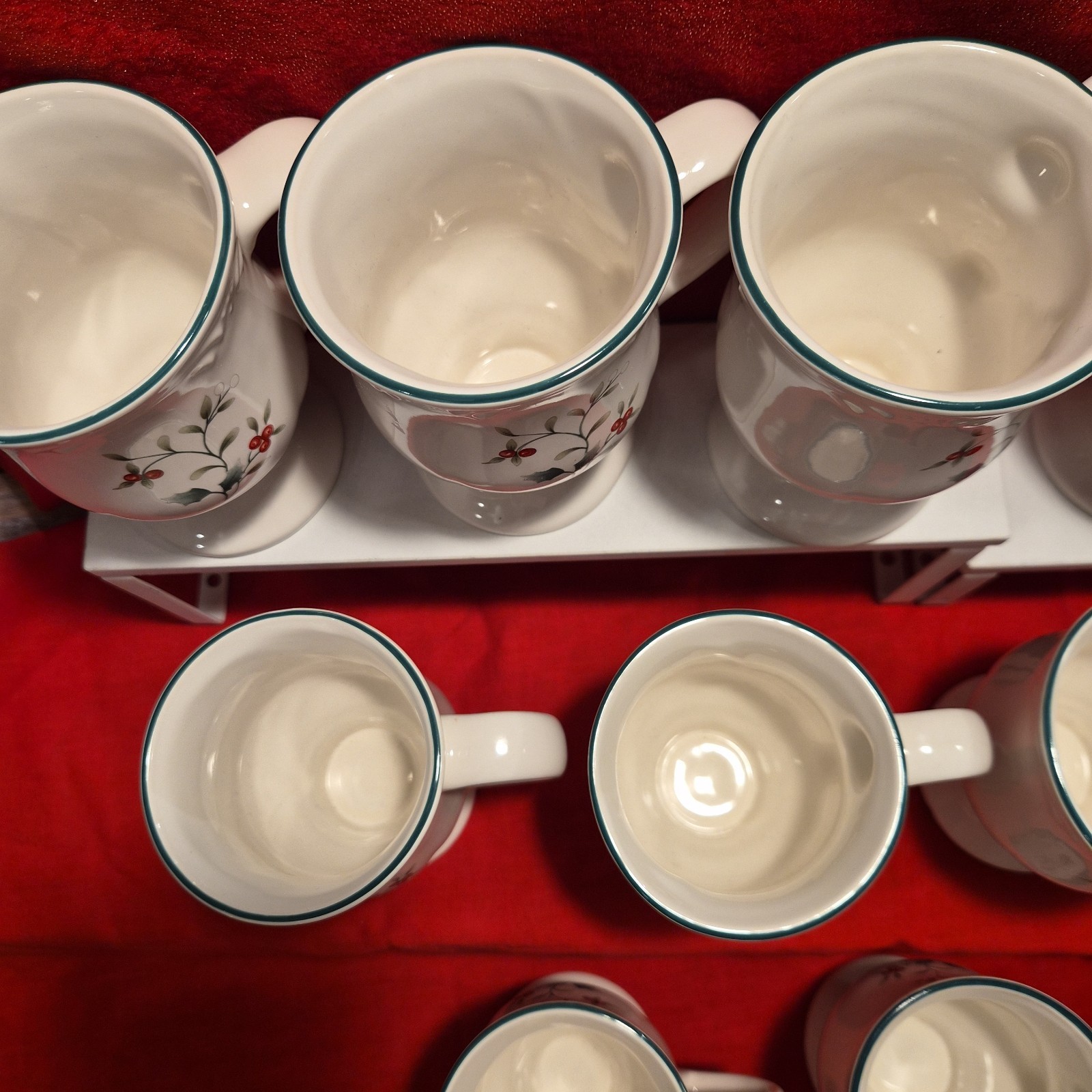 Vintage Pfaltzgraff Winterberry 5 in Pedestal Footed Cups Mugs 10oz – Set of 12
